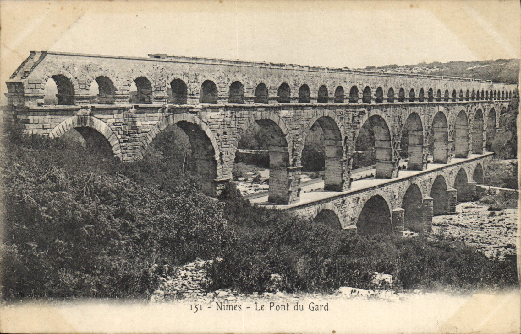 CPA Nimes Le Pont du Gard 