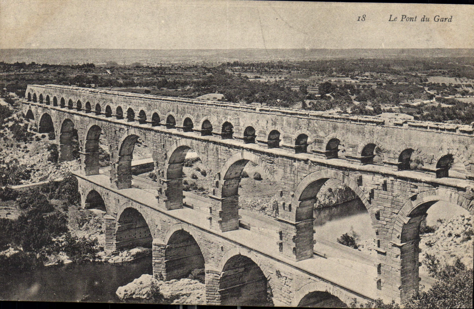 CPA Le Pont du Gard 