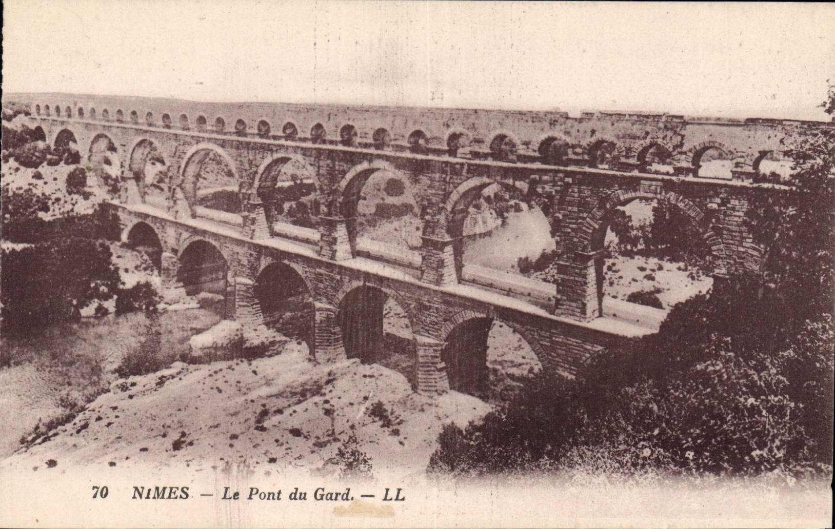 CPA Nimes Le Pont du Gard 