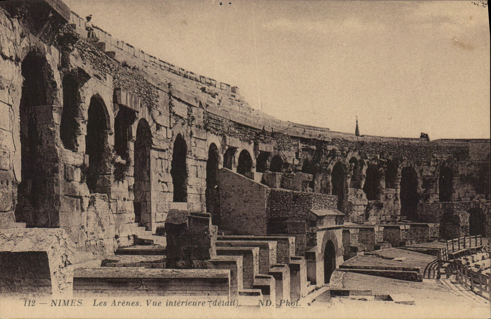 CPA Nimes Les Arenes Vue interieure 