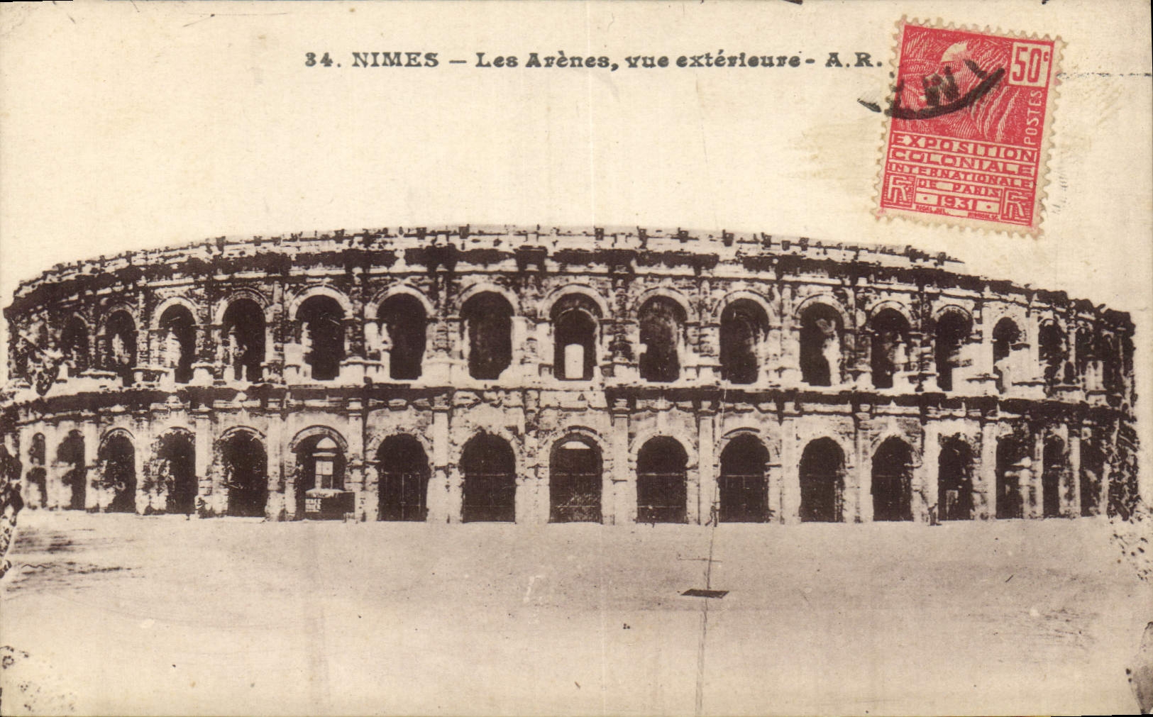 CPA Nimes Les Arenes vue exteriere 