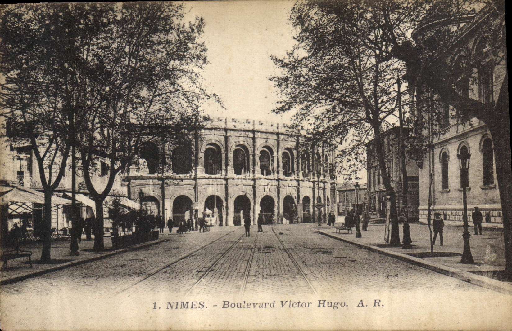 CPA Nimes Boulevard Victor Hugo 
