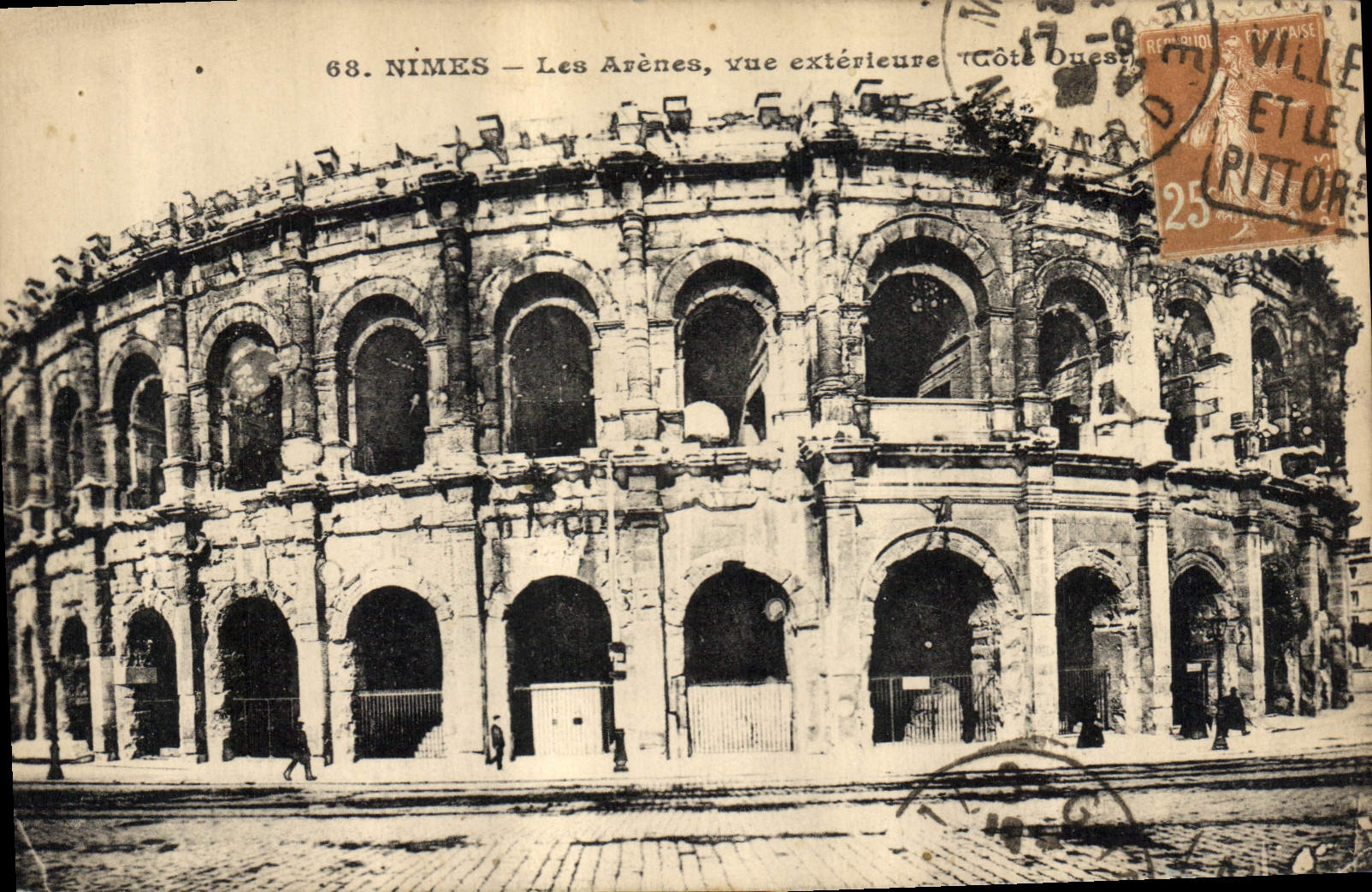 CPA Nimes Les Arenes vue exterieure Cote Ouest 
