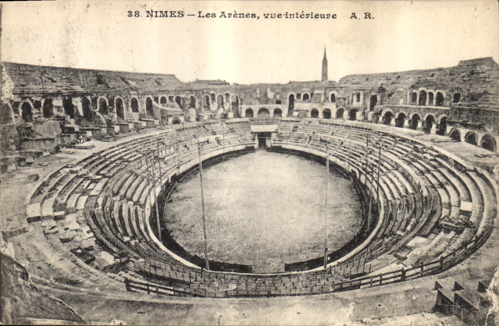 CPA Nimes Les Arenes vue interieure 