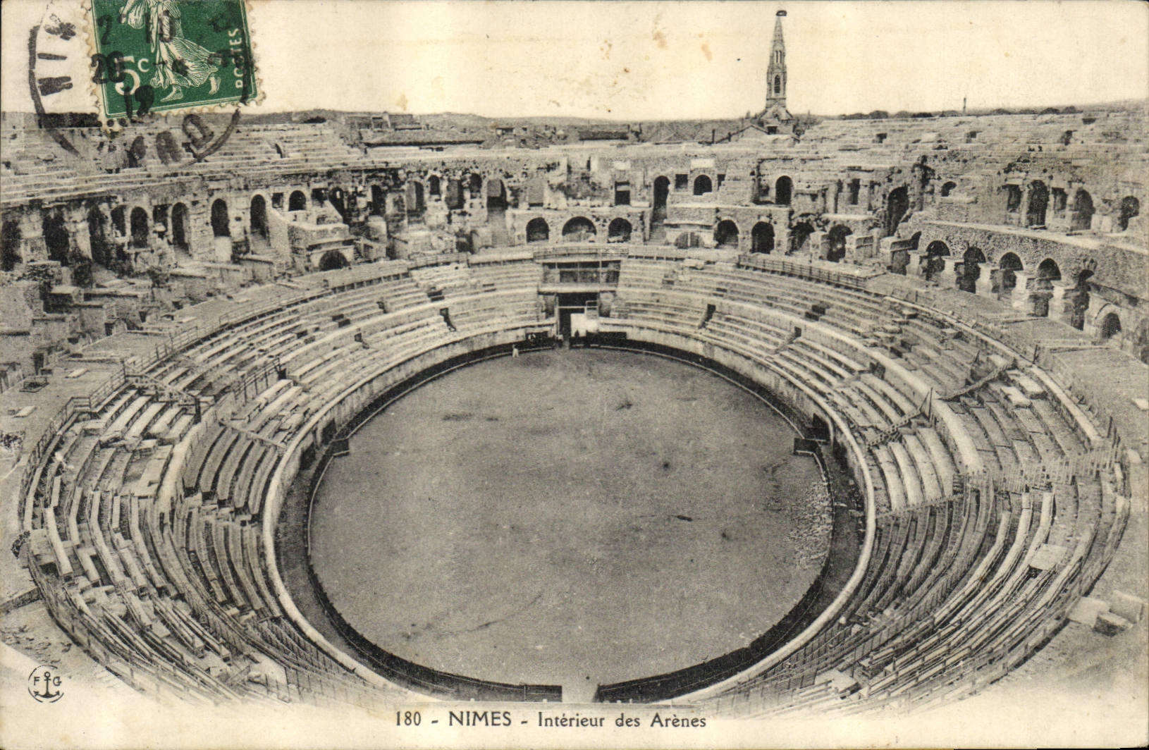 CPA Nimes Interieur des Arenes 