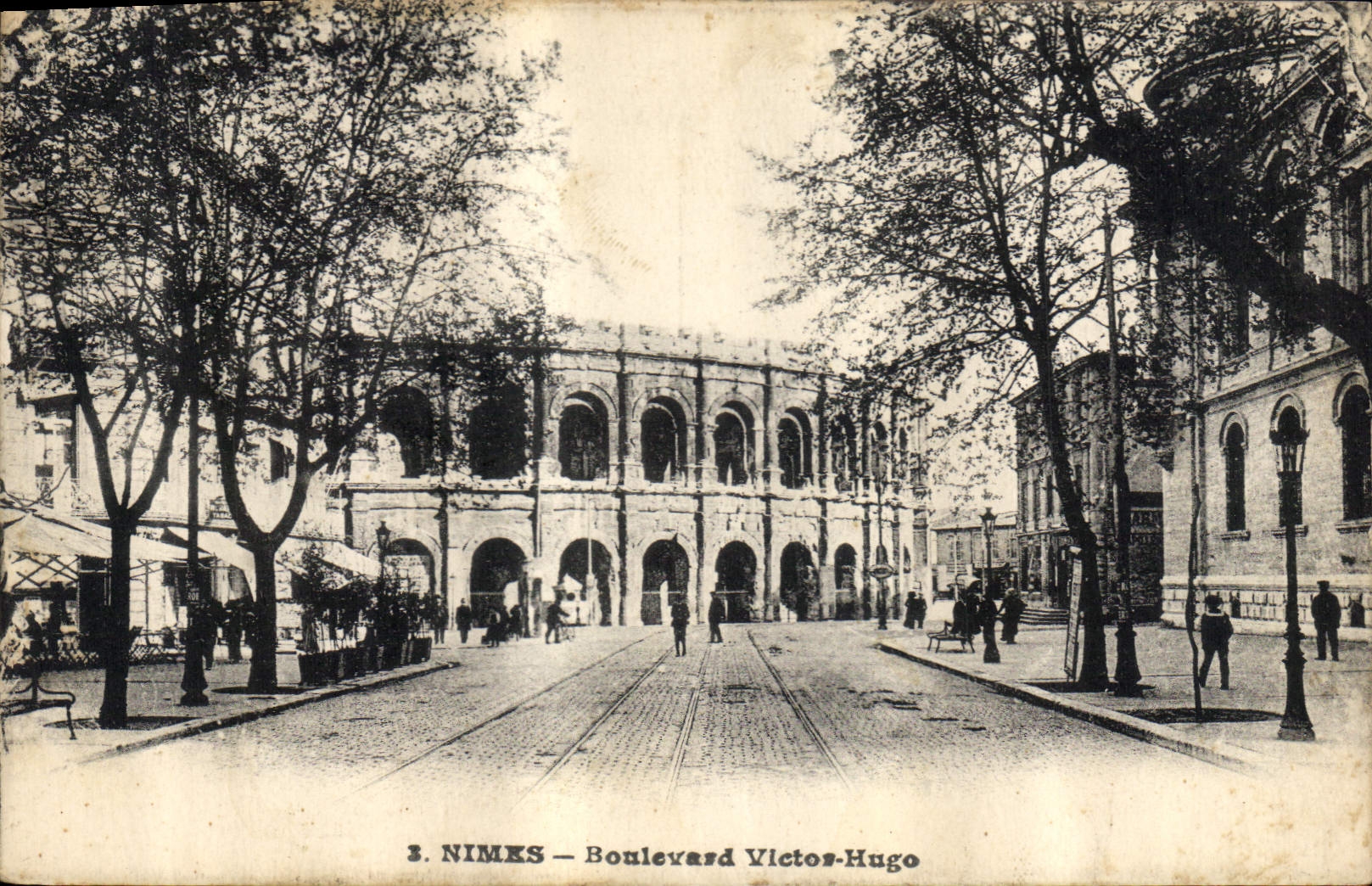 CPA Nimes Boulevard Victor Hugo 