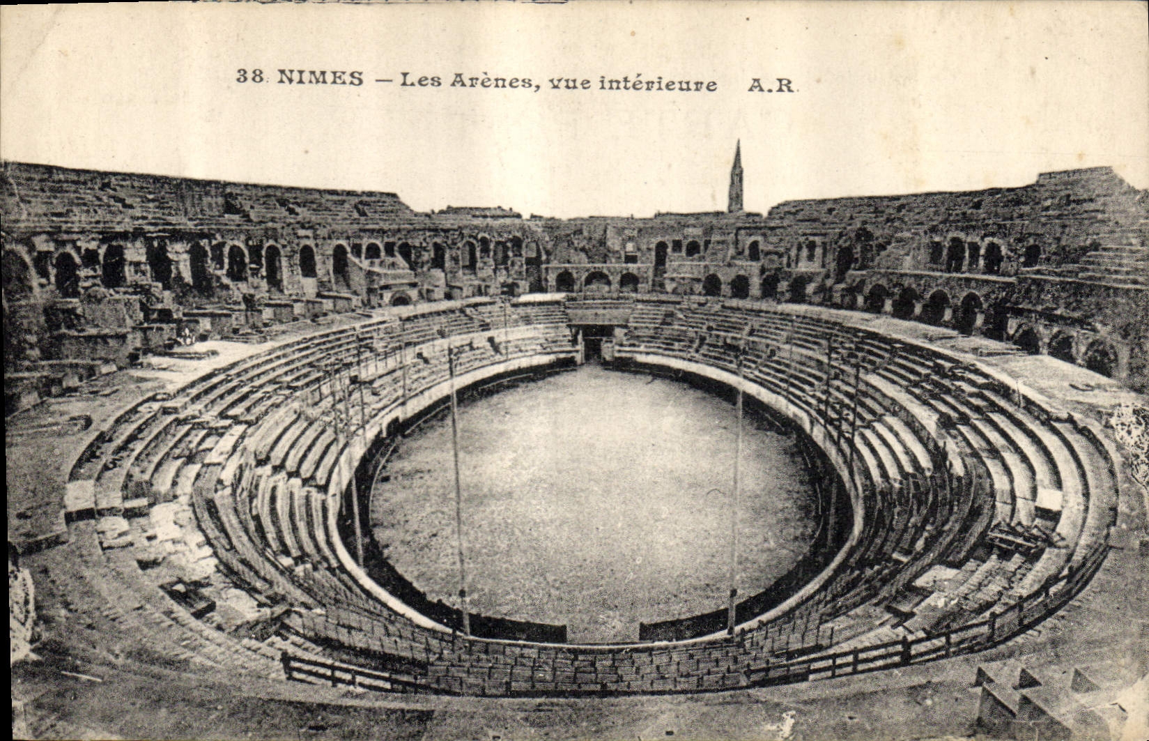 CPA Nimes Les Arenes vue interieure 