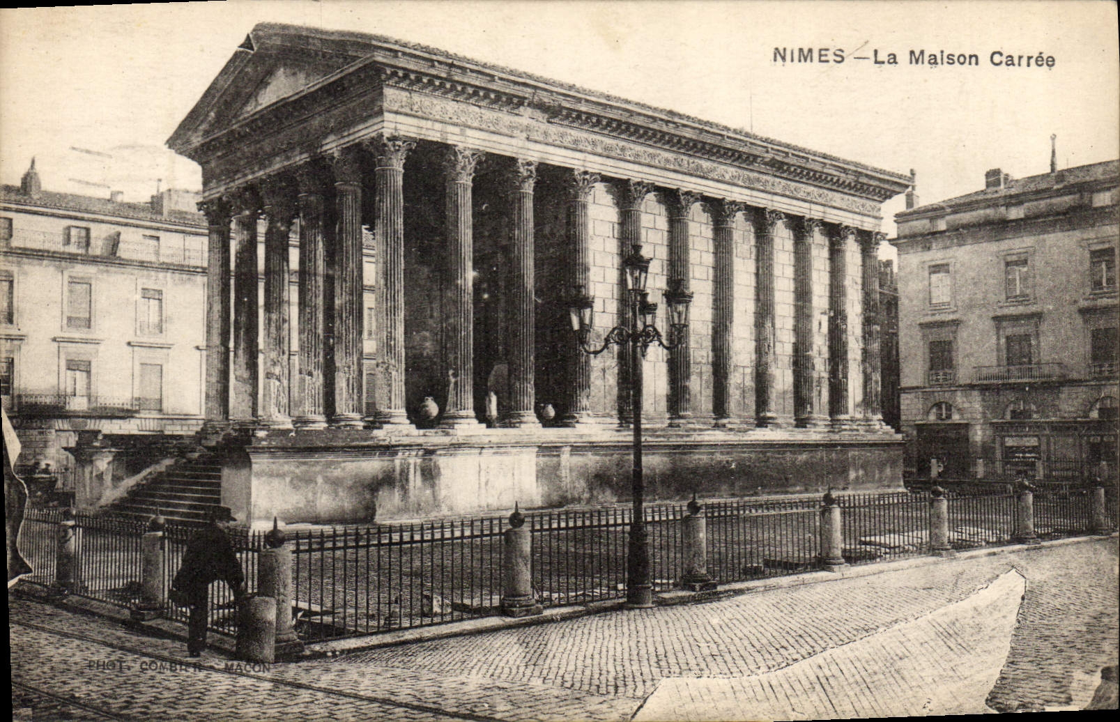 CPA Nimes La Maison Carree 