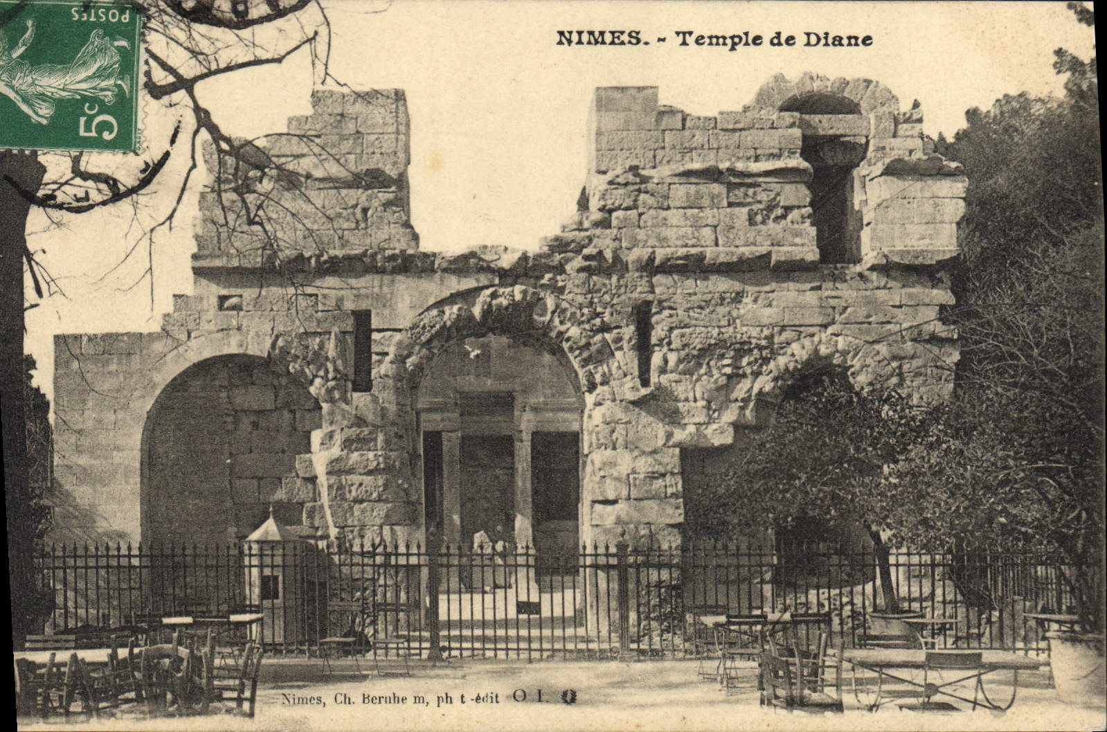 CPA Nimes Temple de Diane 
