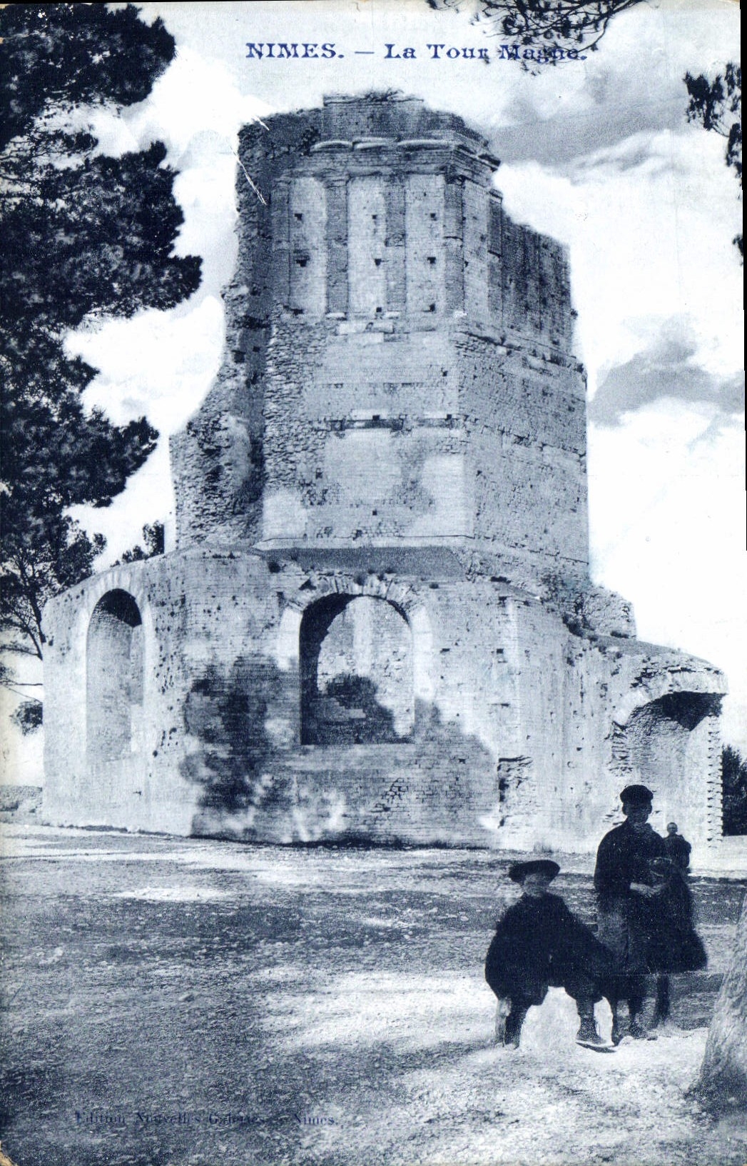 CPA Nimes La Tour 