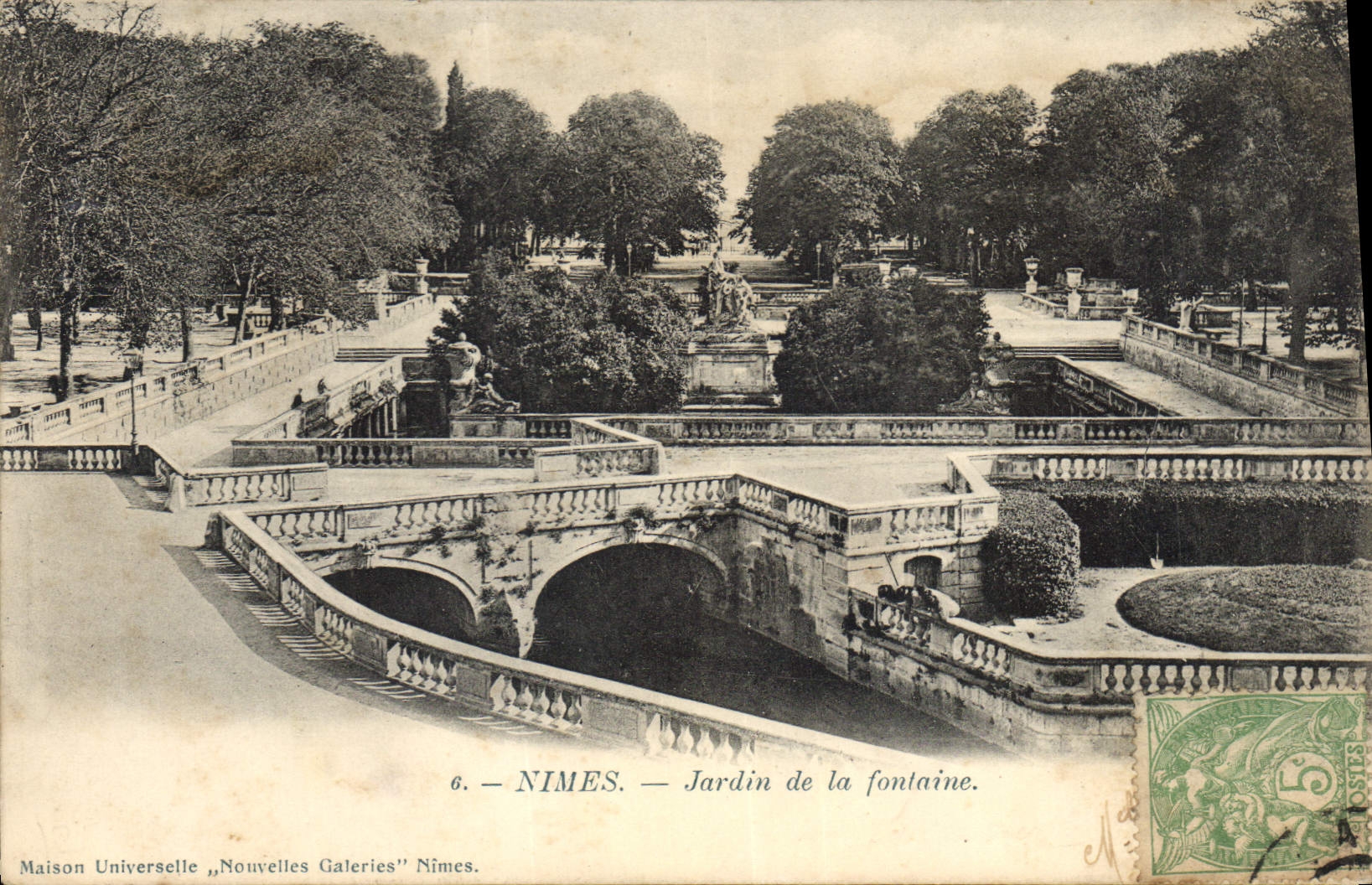 CPA Nimes Jardin de la fontaine 