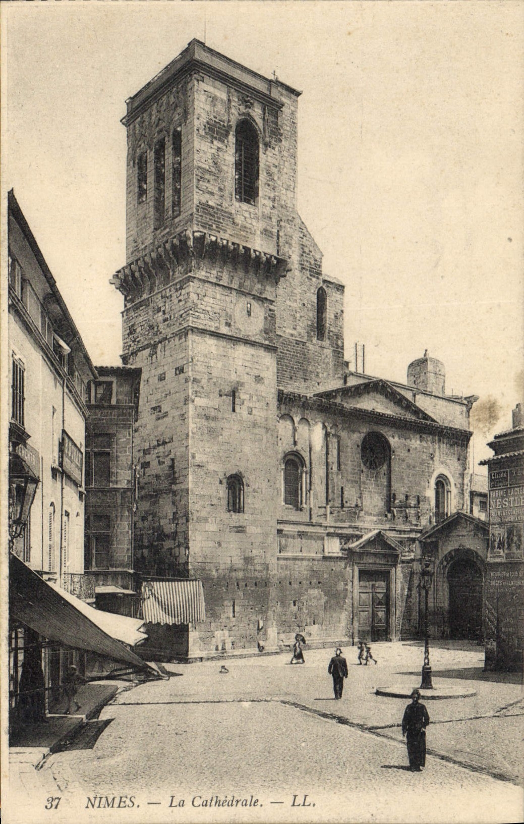 CPA Nimes La Cathedrale 
