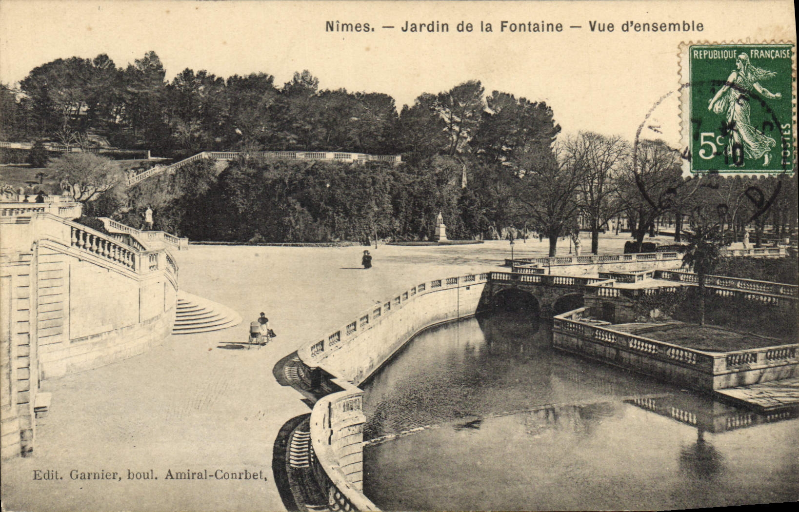 CPA Nimes Jardin de la Fontaine Vue d'ensemble 
