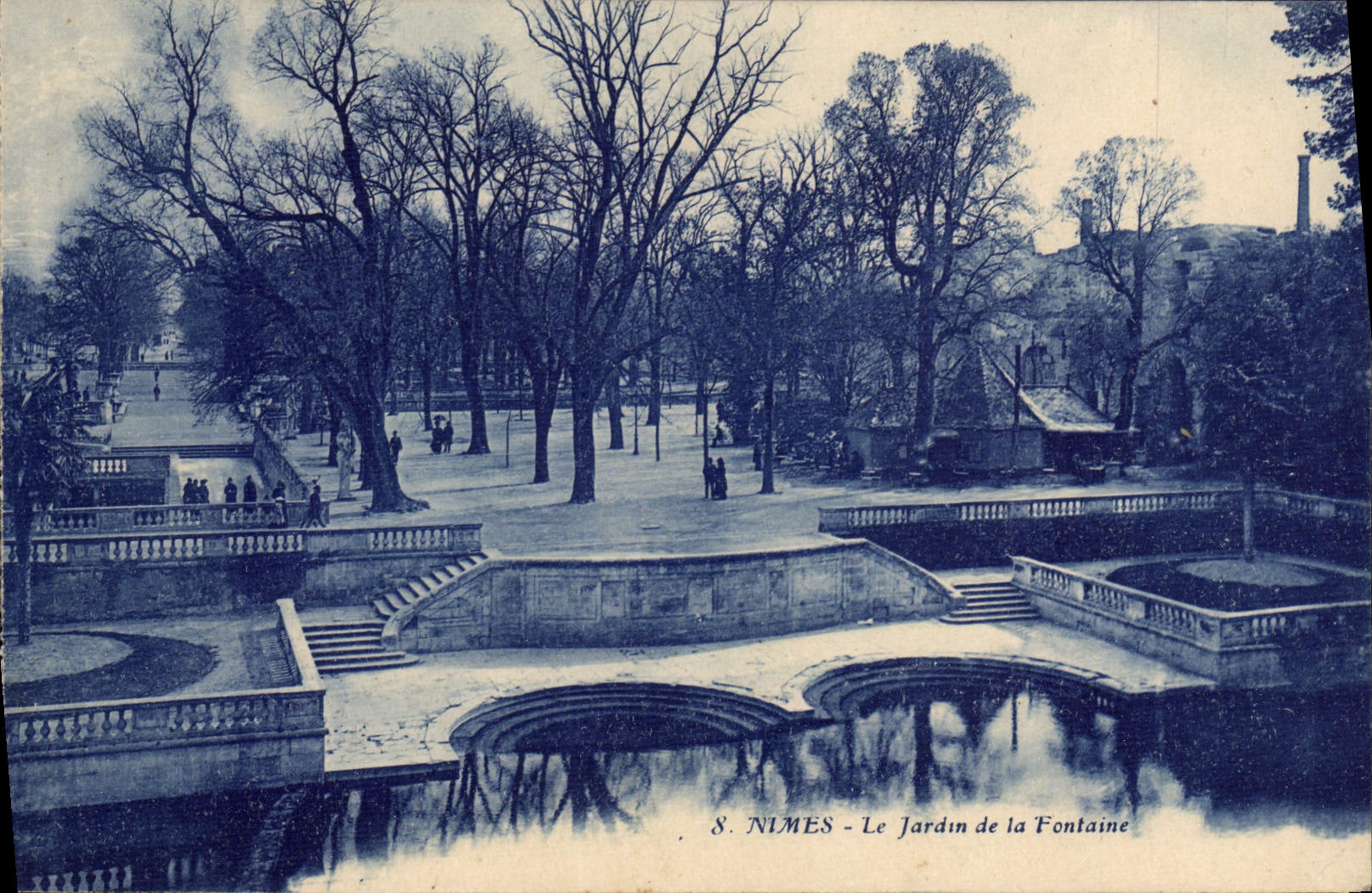 CPA Nimes Le Jardin de la Fontaine 