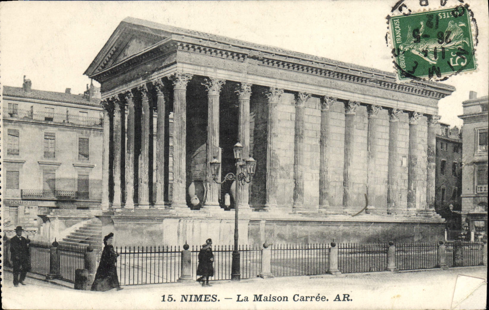 CPA Nimes La Maison Carree 
