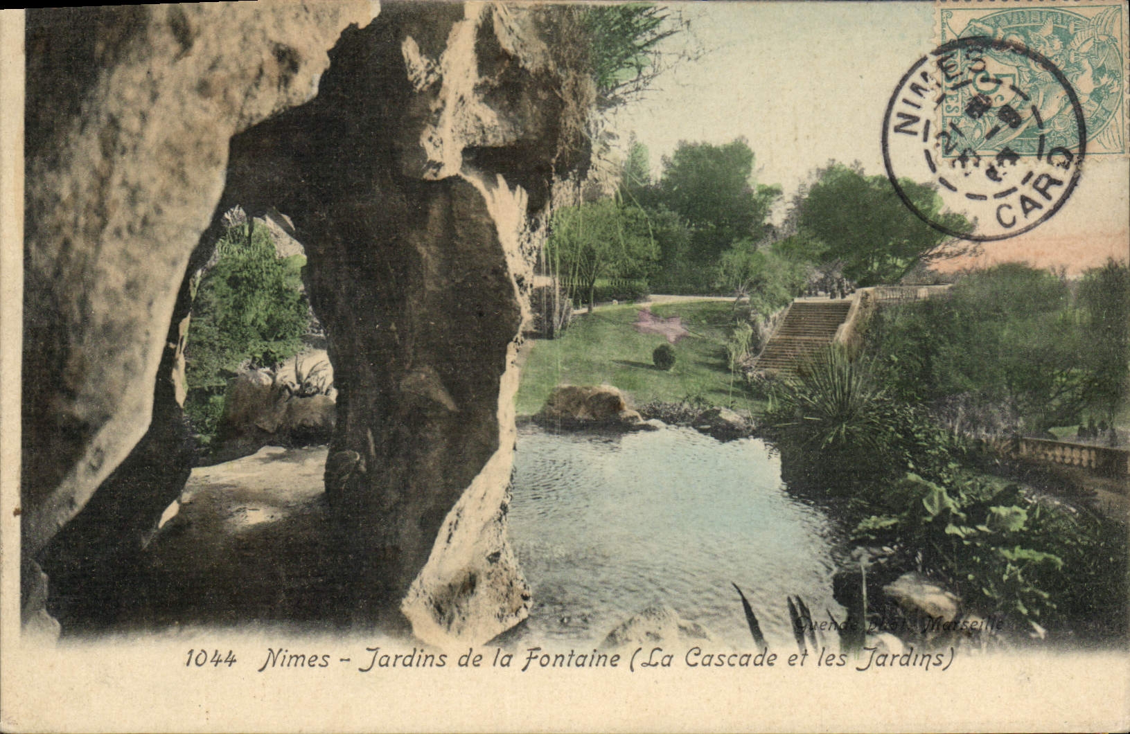 CPA Nimes Jardins de la Fontaine La Cascade et les Jardins 