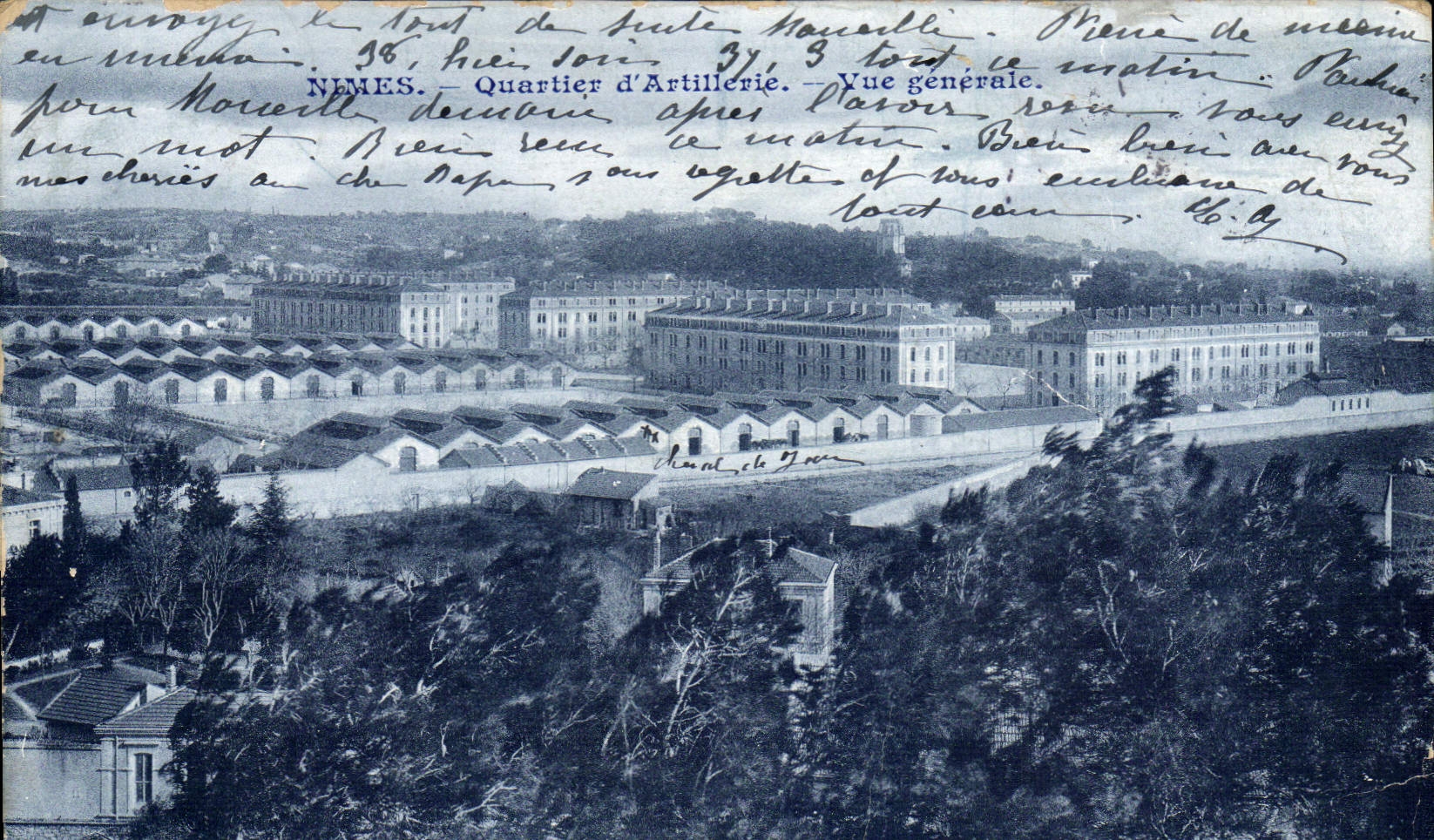 CPA Nimes Quartier d'Artillerie vue generale 