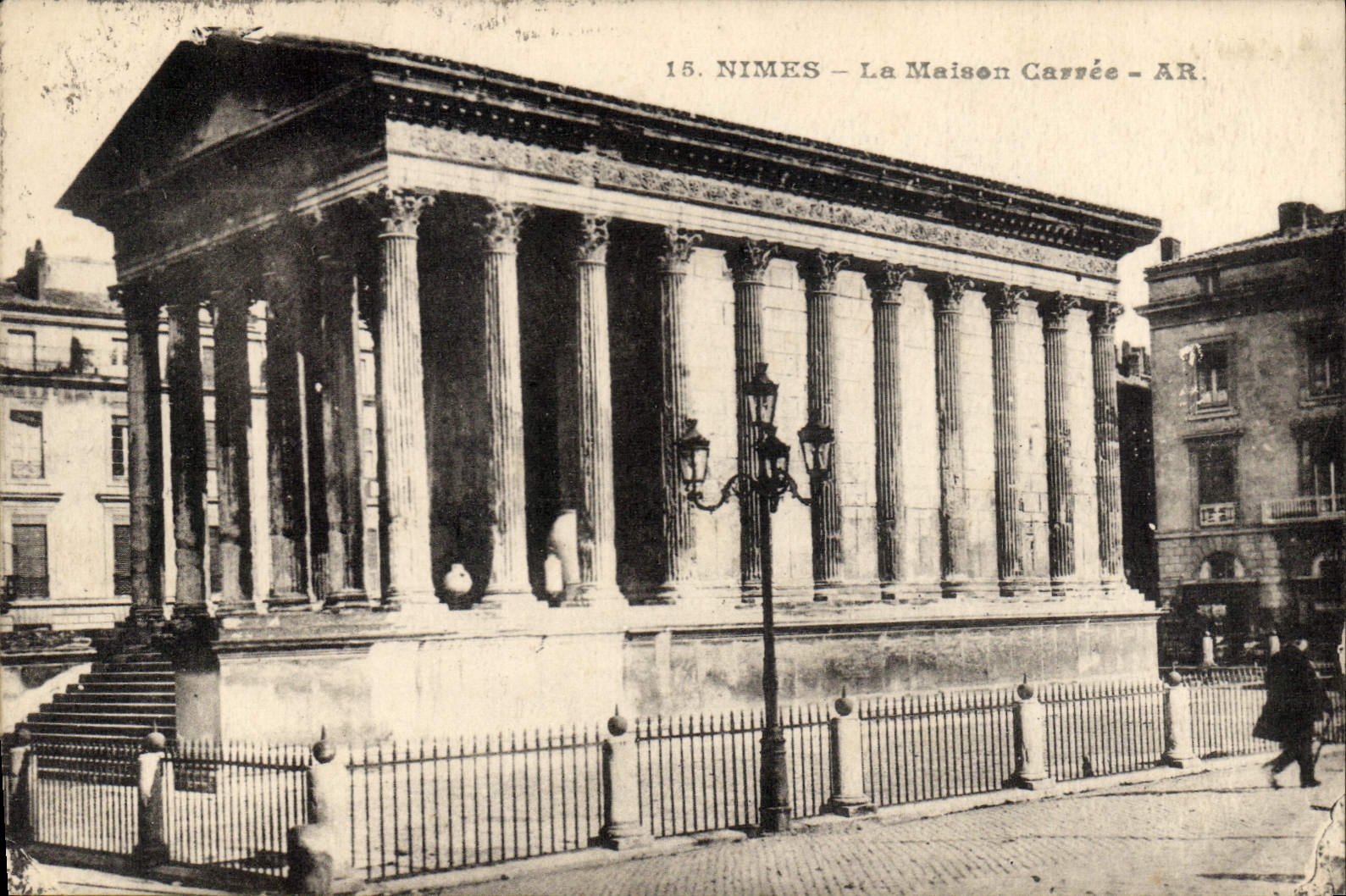 CPA Nimes La Maison Carree 