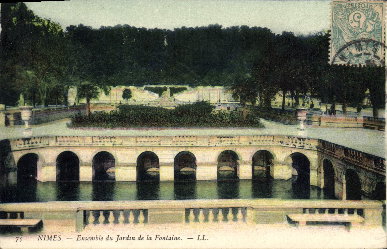 CPA Nimes Ensemble du jardin de la Fontaine 