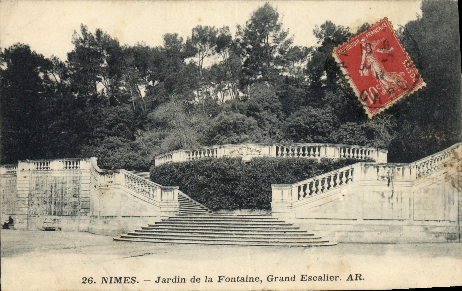 CPA Nimes Jardin de la Fontaine Grand Escalier 