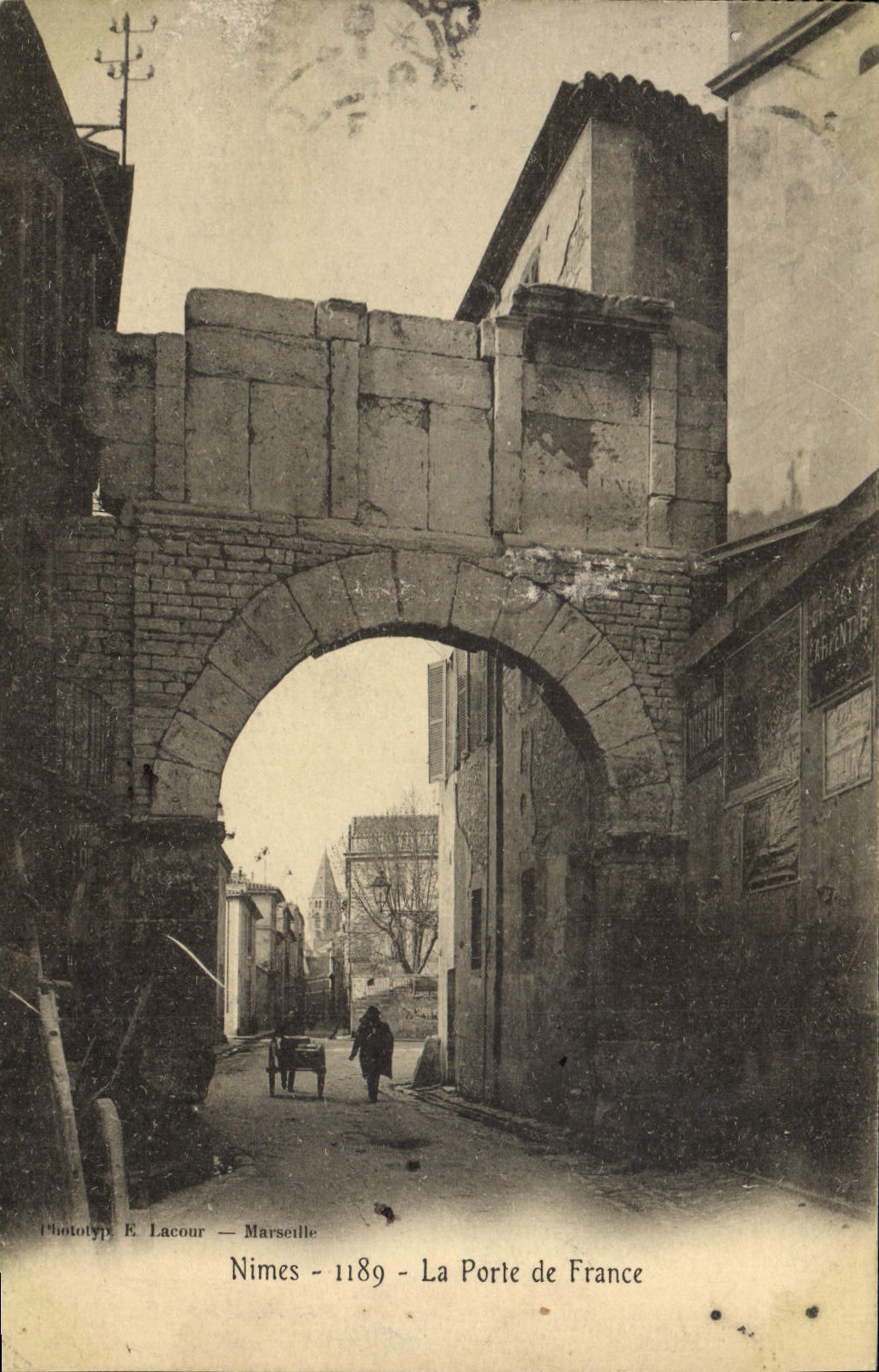 CPA Nimes la Porte de France 