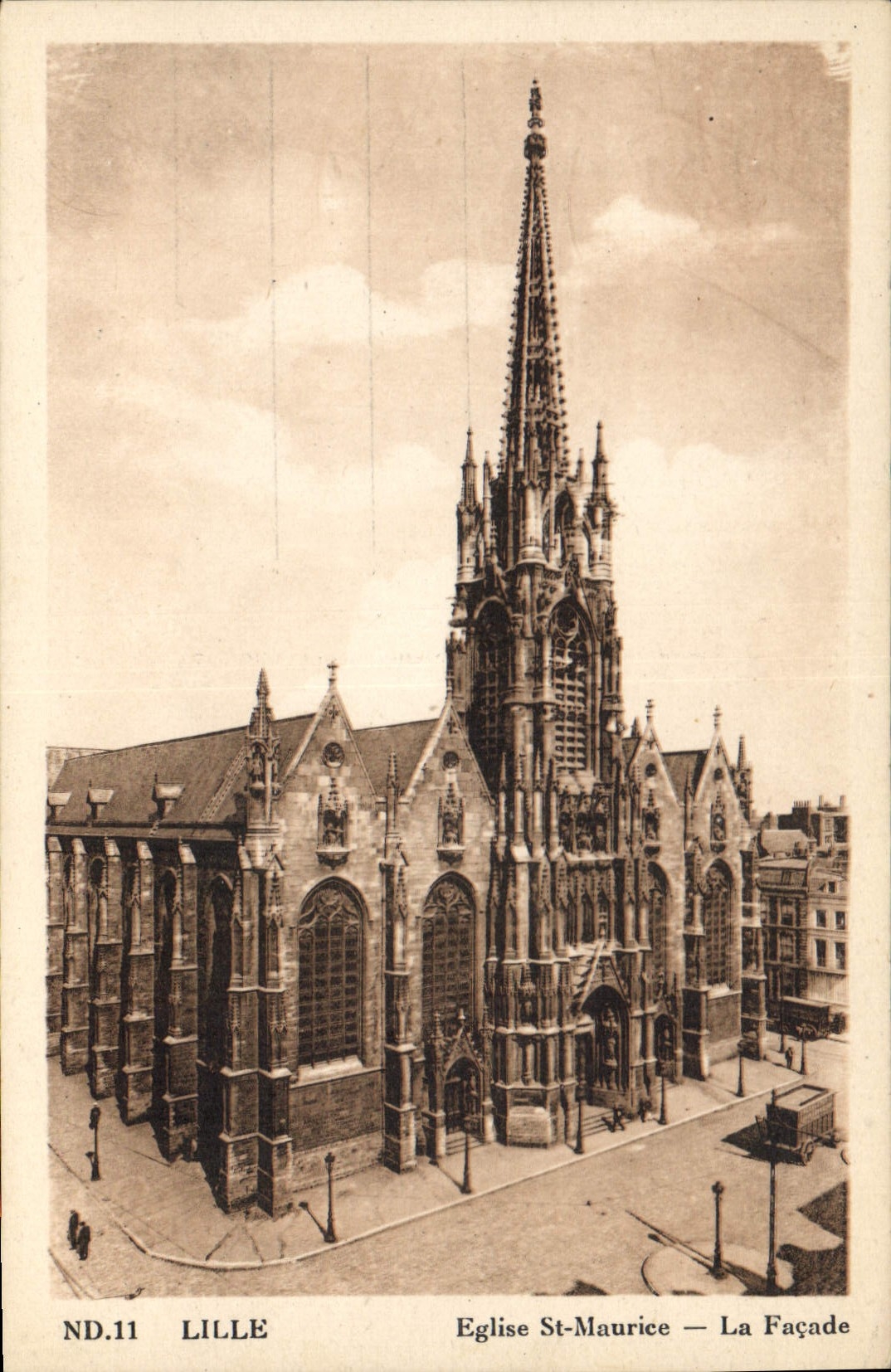 CPA Lille Eglise St Maurice la Facade 