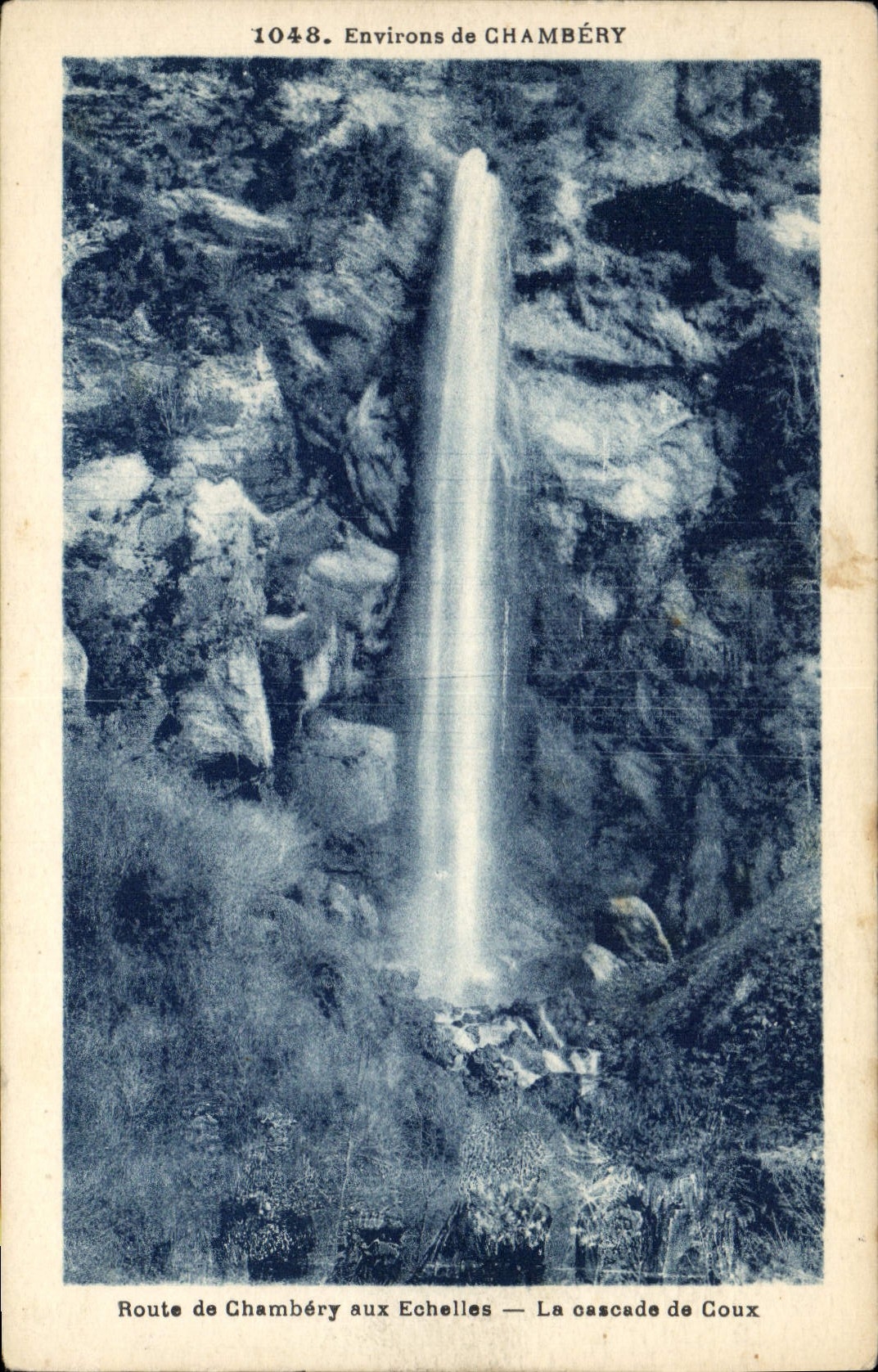 CPA Environs de Chambery Route de Chambery aux Echelles la Cascade de Coux 