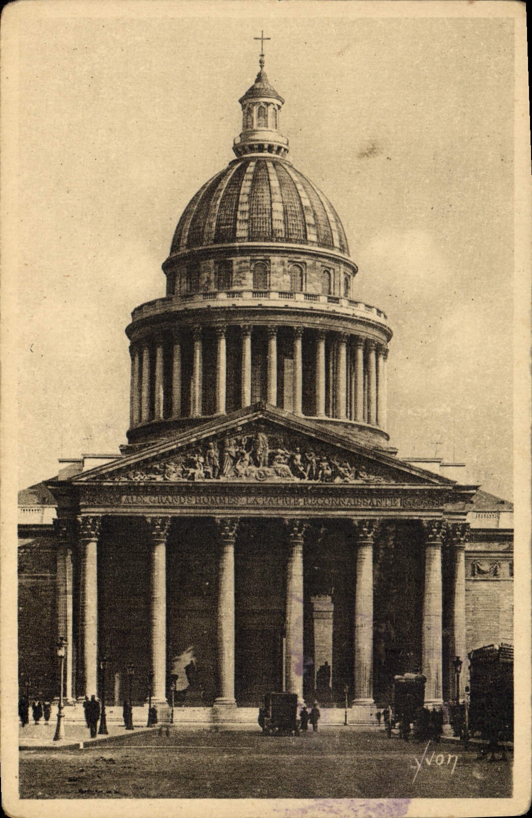 CPA Paris en Flanant le Pantheon 