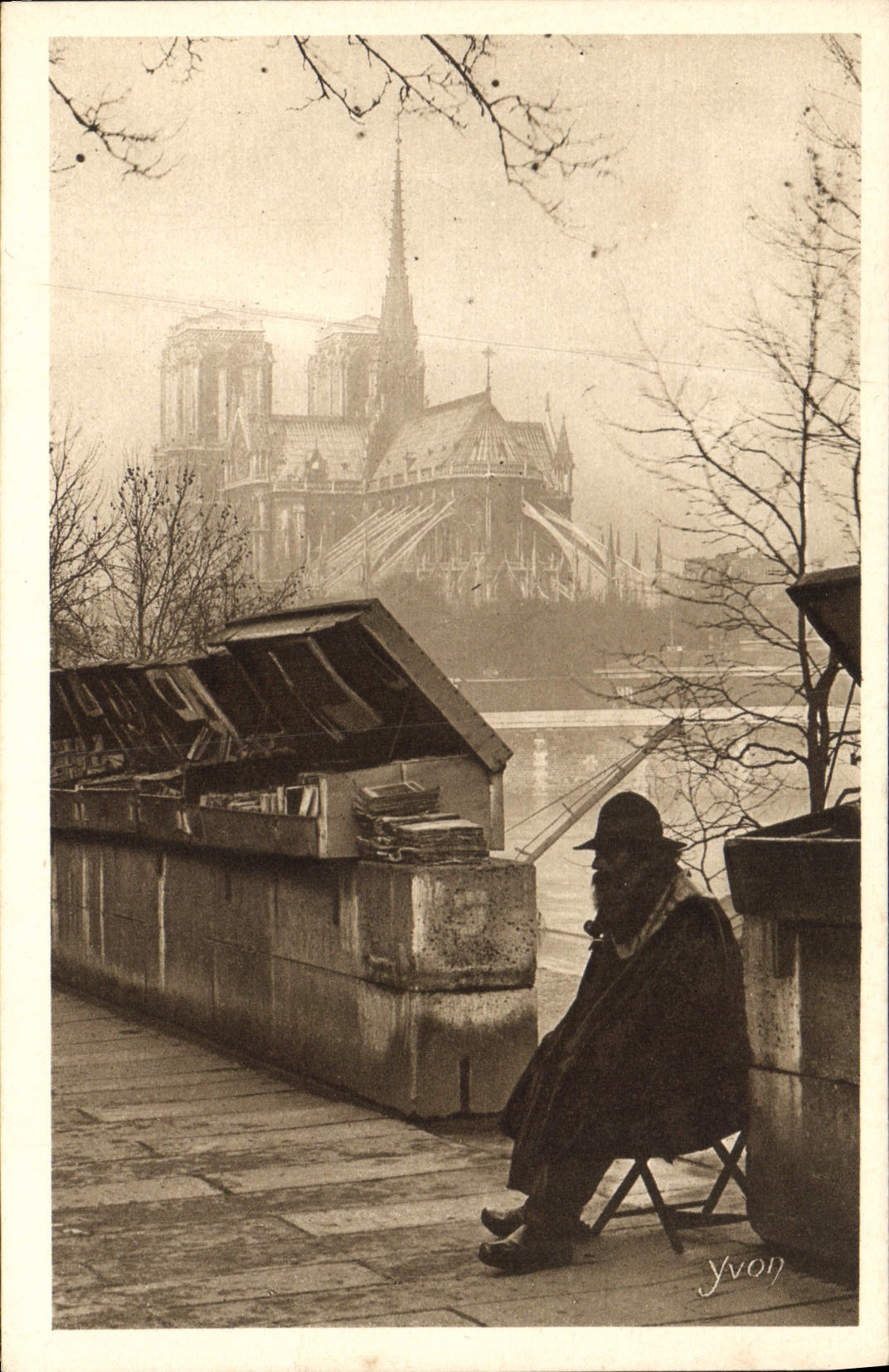 CPA Paris en Flanant l'Ancetre des Bouquinistes 