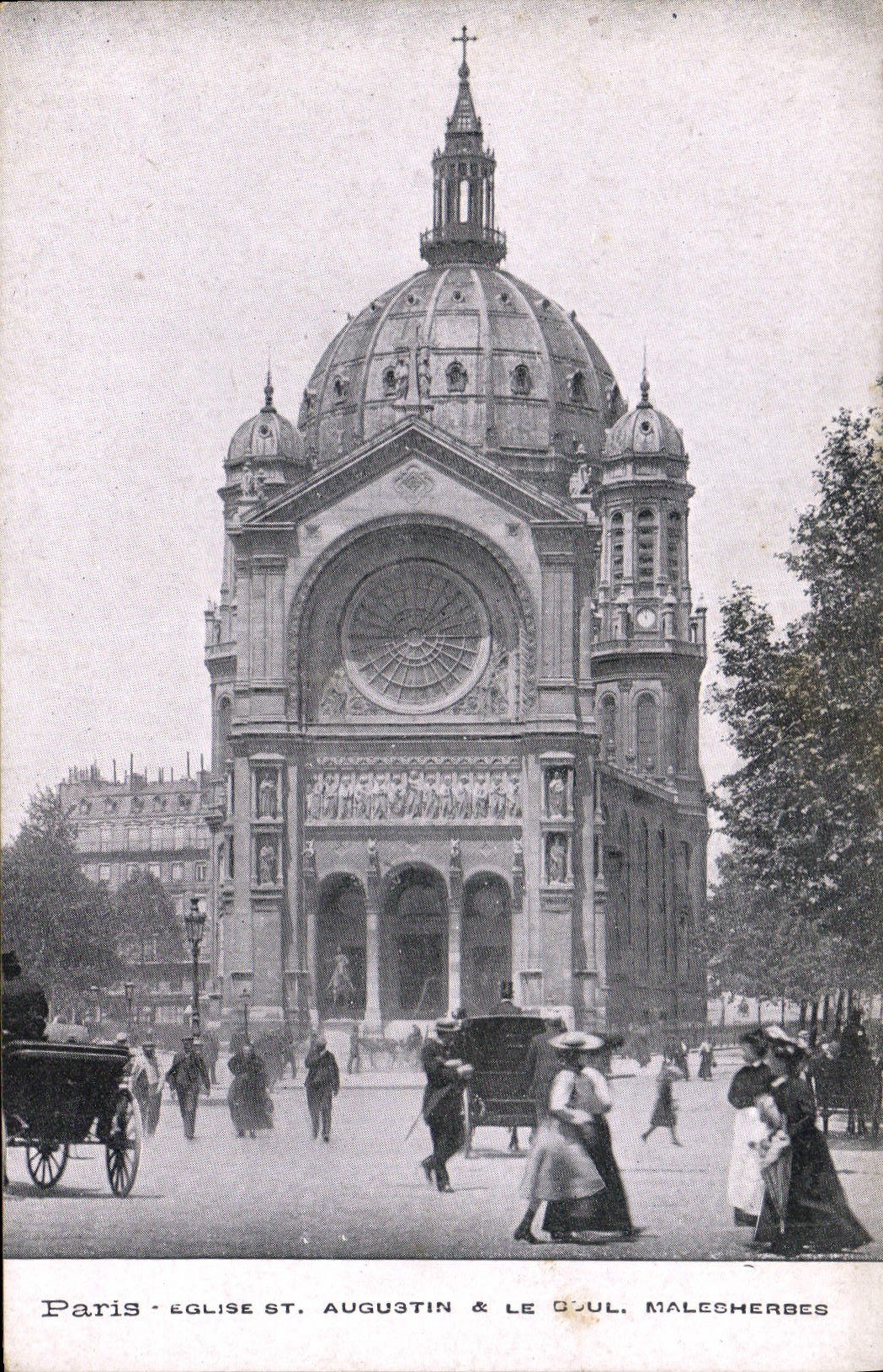 CPA Paris Eglise St Augustin et le Boul Maleshetbes 