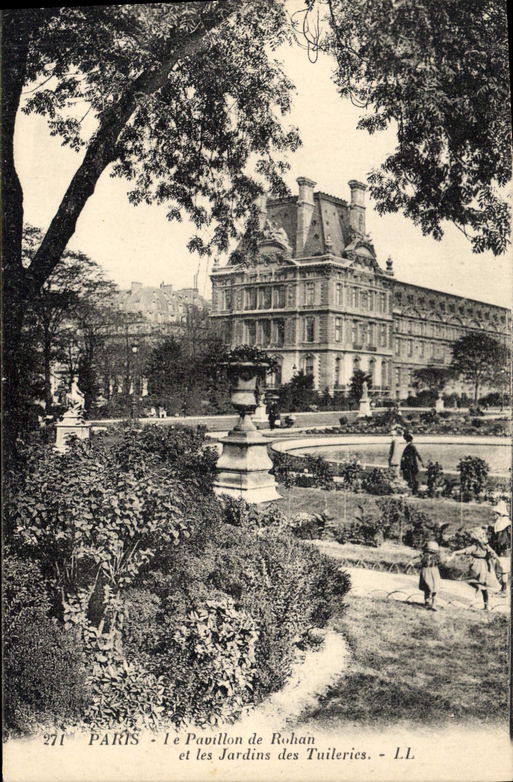 CPA Paris le Pavillon de Rohan et les jardin des Tuileries