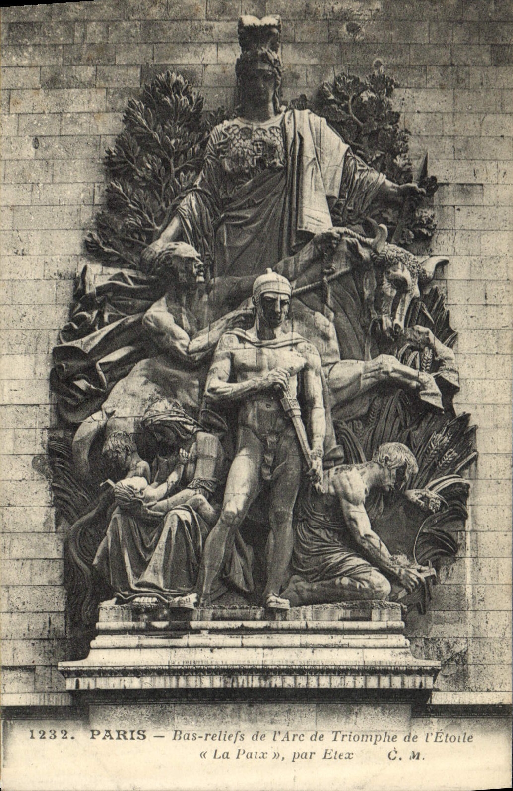 CPA Paris Bas Reliefs de l'Arc de Triomphe de l'Etoile la Paix Par Etex 