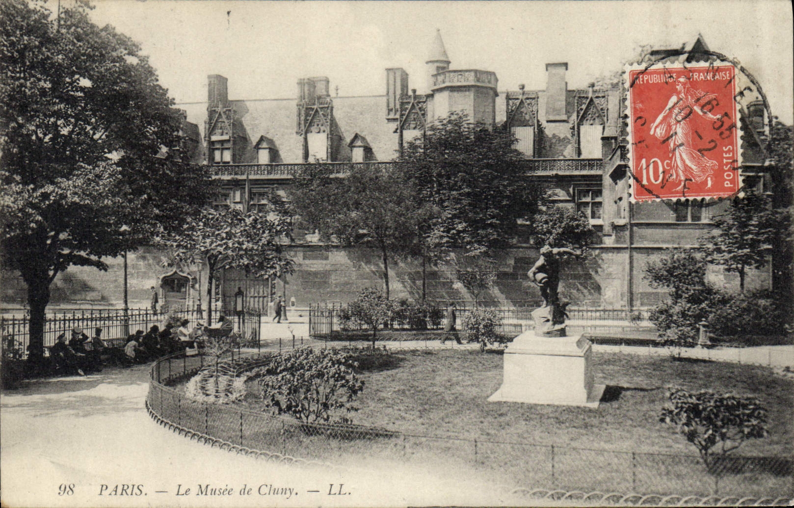 CPA Paris le Musee de Cluny 