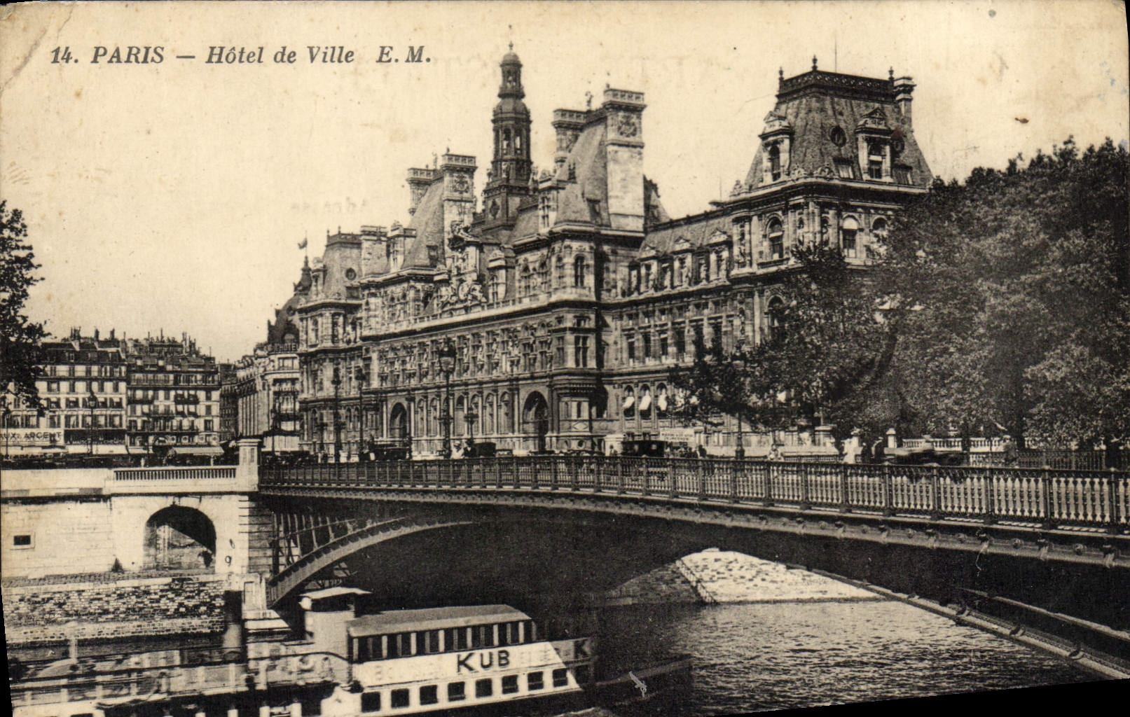 CPA Paris Hotel de Ville Bateau