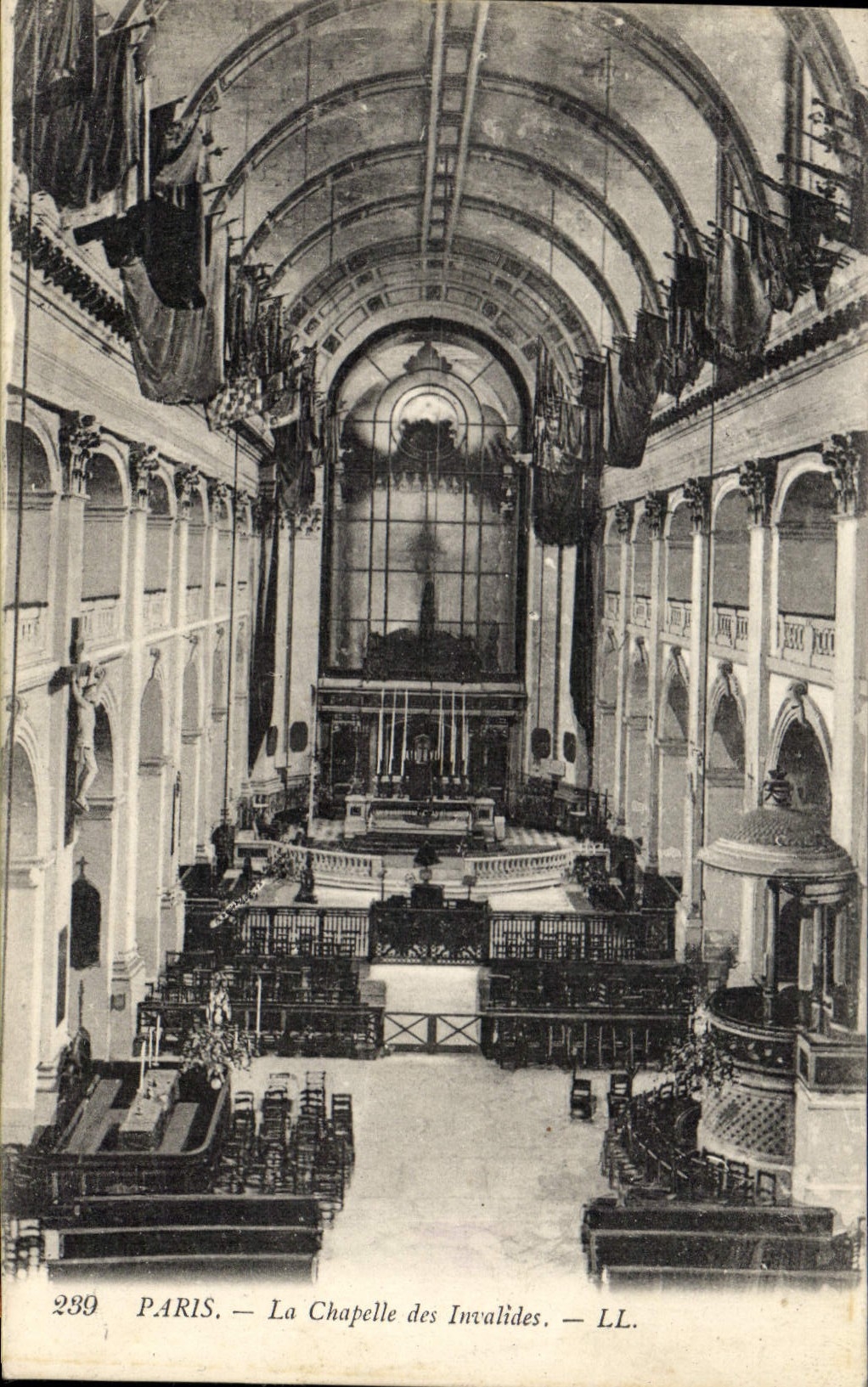 CPA Paris la Chapelle des Invalides 