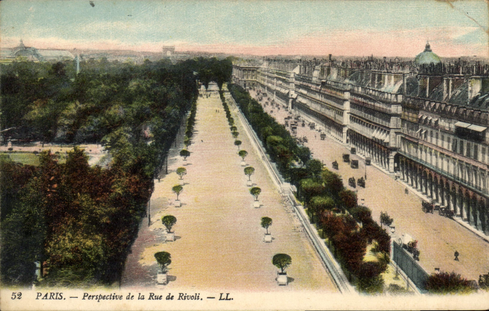 CPA Paris Perspective de la Rue de Rivoli 