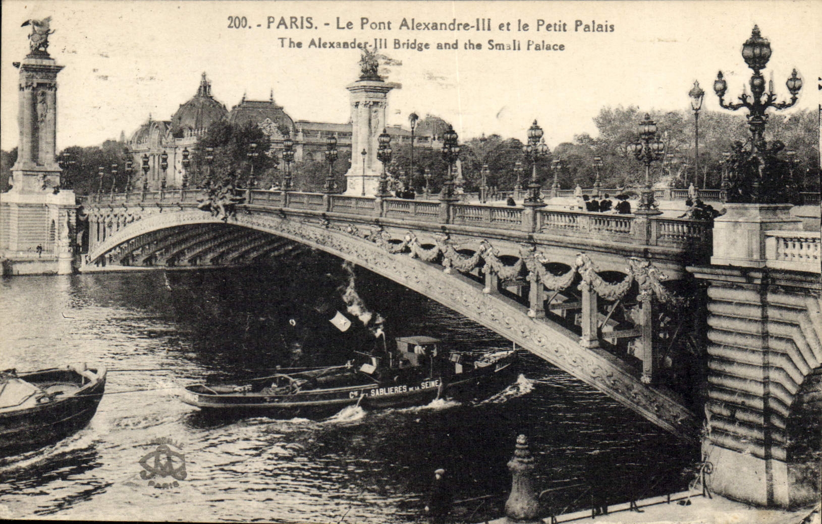 CPA Paris Le Pont Alexandre III et le Petit Palais Bateau