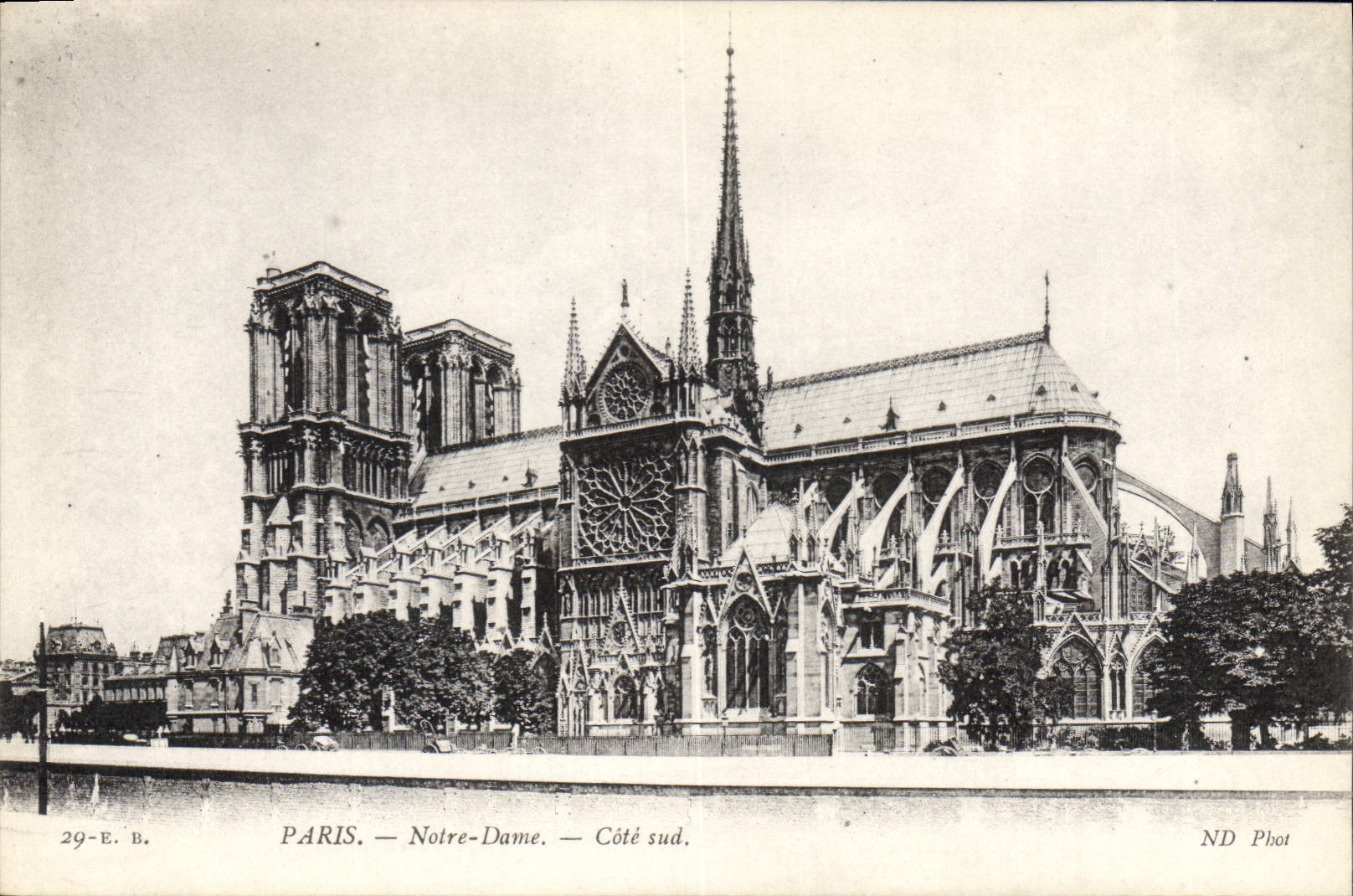 CPA Paris Notre Dame Cote sud