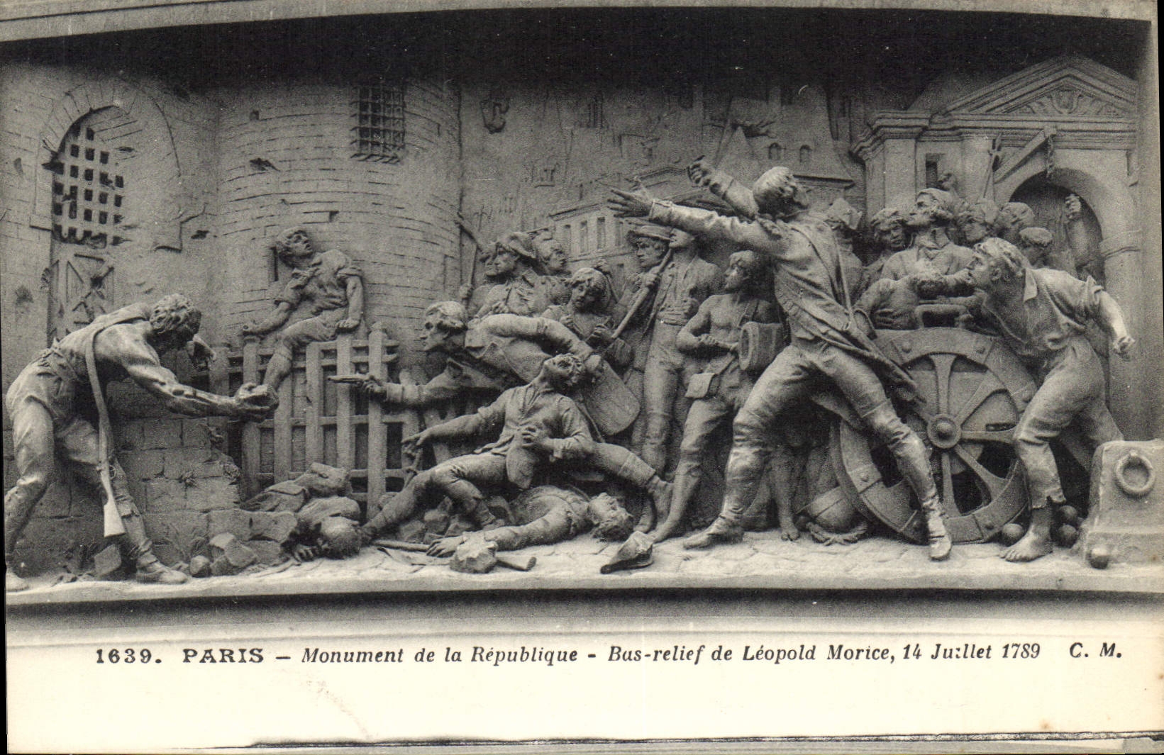 CPA Paris Monument de la Republique Bas relief de Leopold Morice