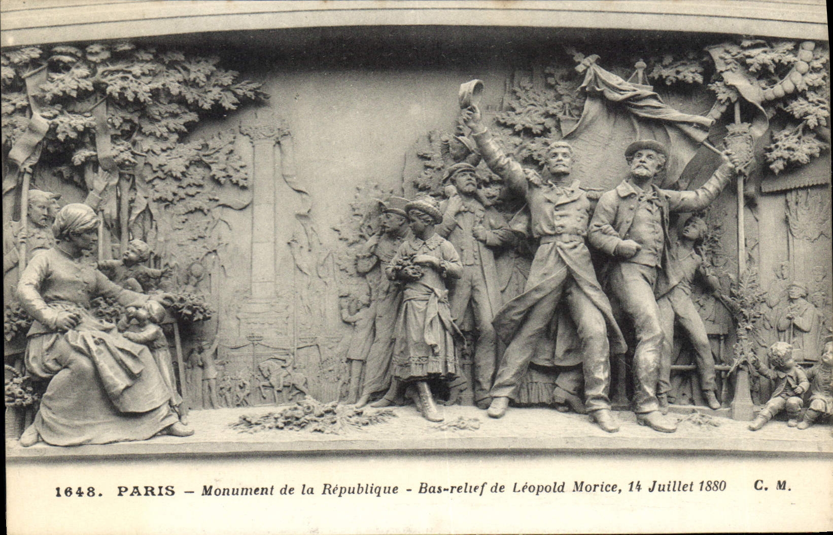 CPA Paris Monument de la Republique Bas relief de Leopold Morice