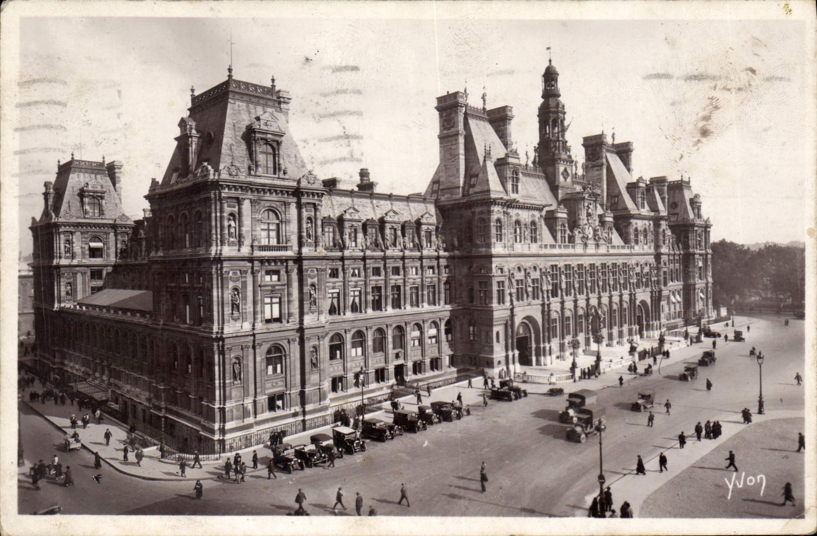 CPA Paris en flanant L'Hotel de Ville 