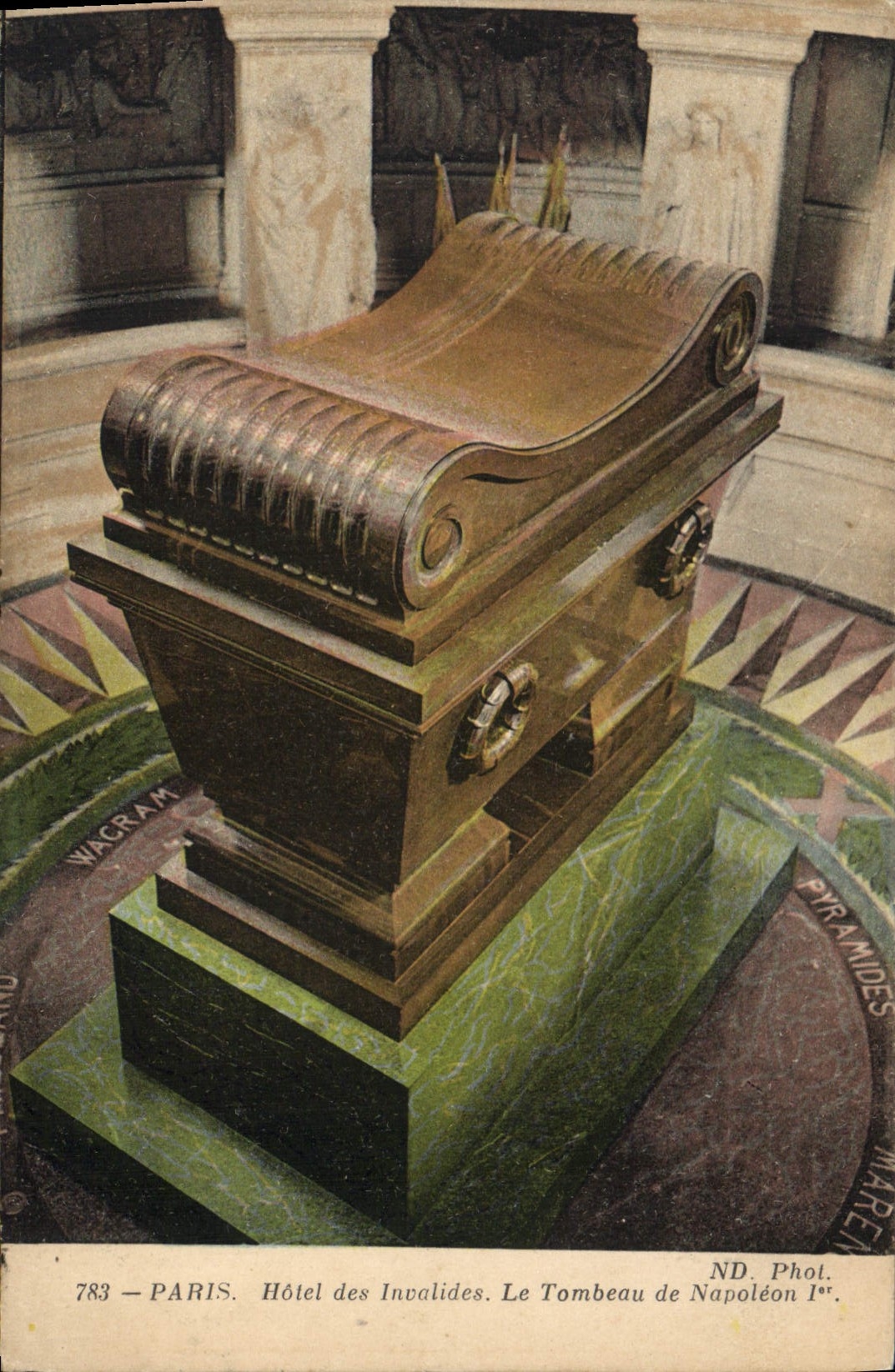 CPA Paris Hotel des Invalides Le Tombeau de Napoleon Ier 