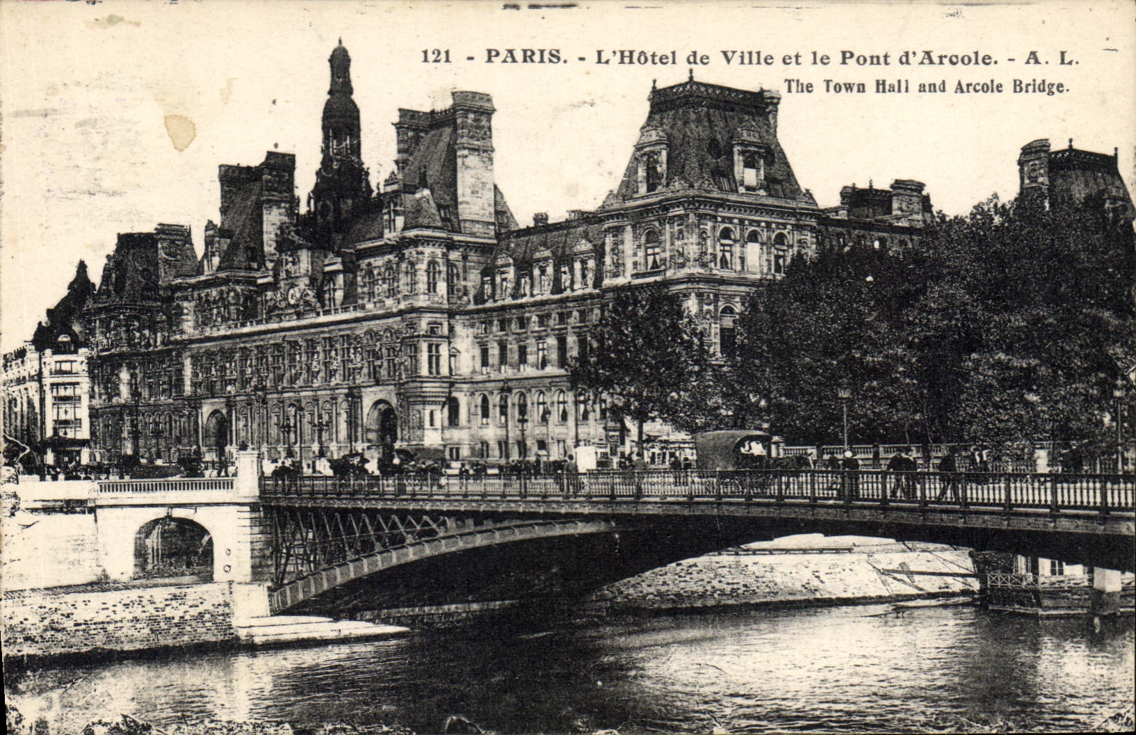 CPA Paris Hotel de Ville et le Pont d'Arcole 