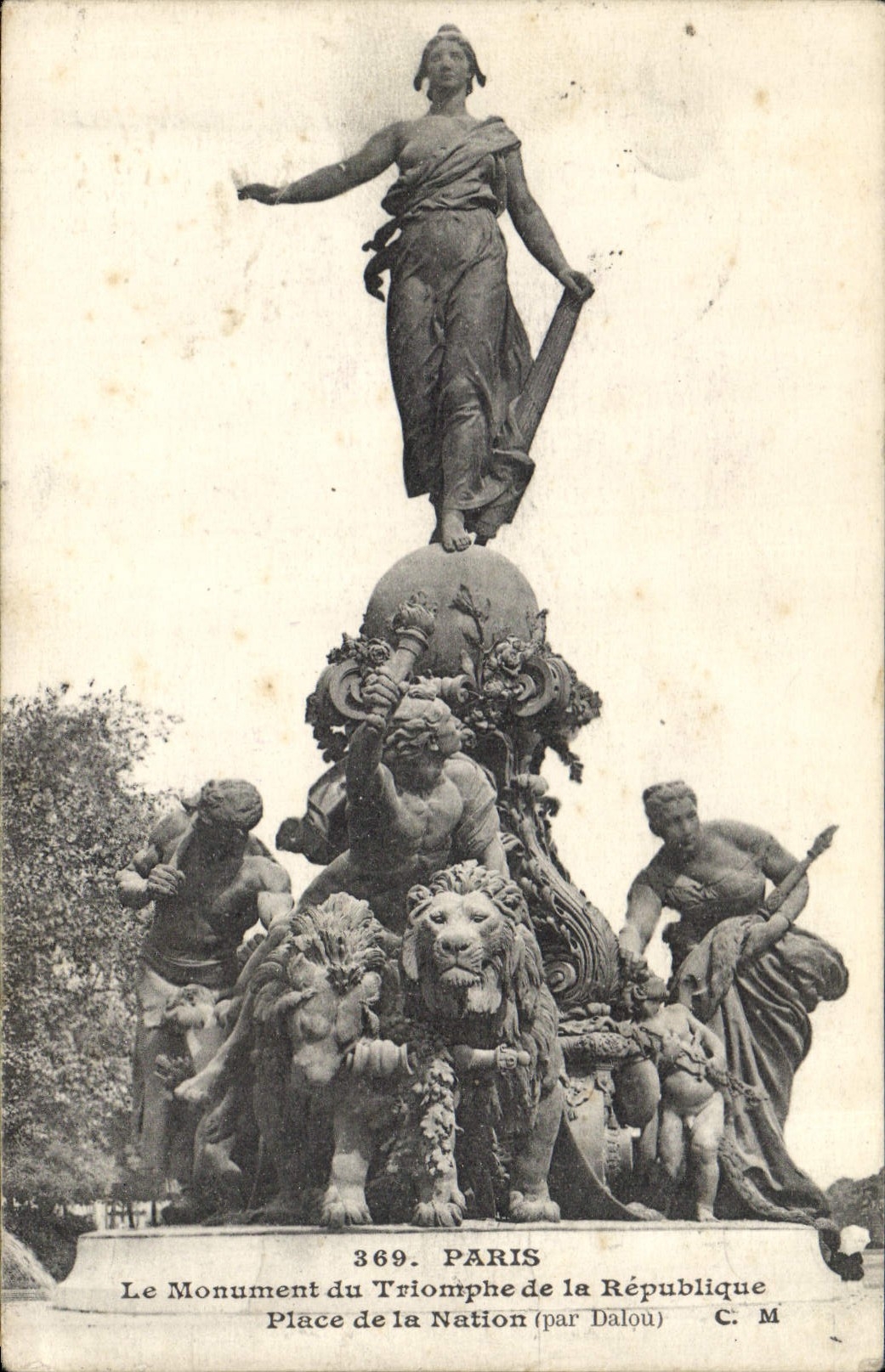 CPA Paris Le Monument du Triomphe de la Republique Place de la Nation par Dalou 