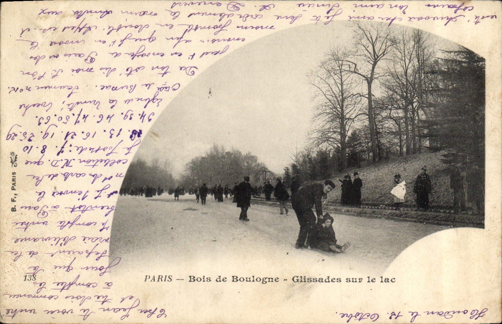 CPA Paris Bois de Boulogne Glissades sur le lac