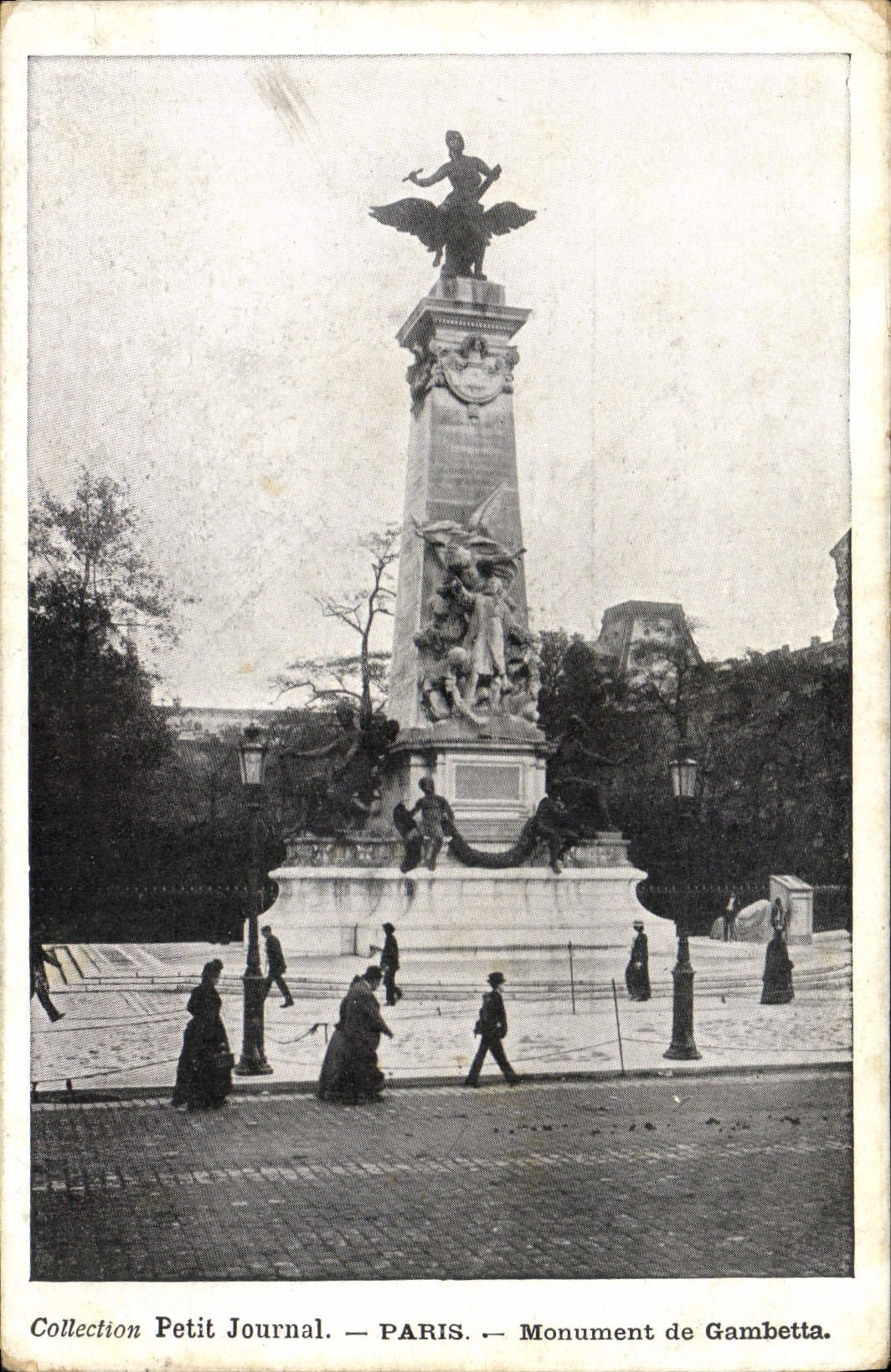 CPA Collection Petit Journal Paris Monument de Gambetta 