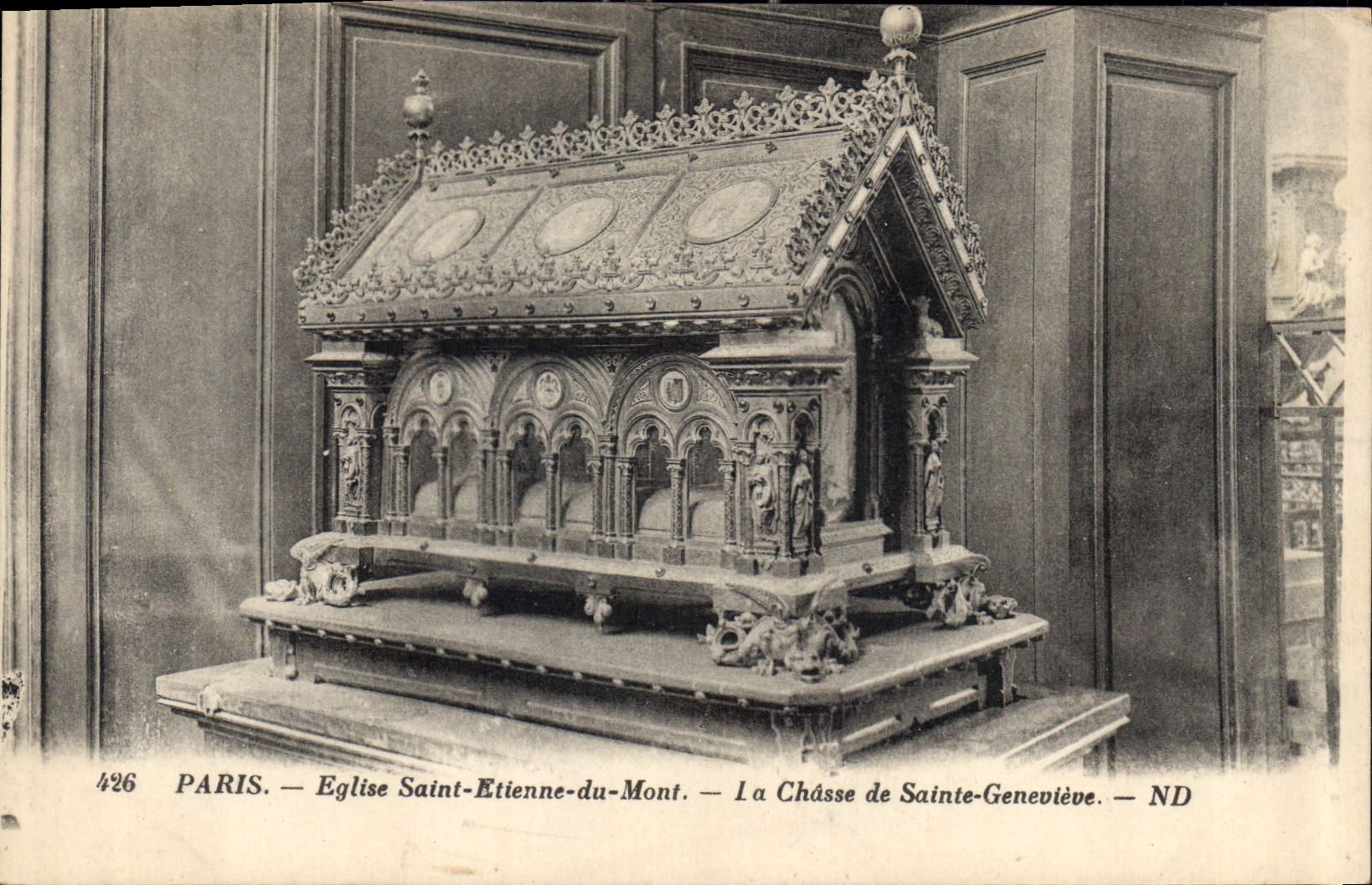 CPA Paris Eglise Saint Etienne du Mont La Chasse de Sainte Genevieve 