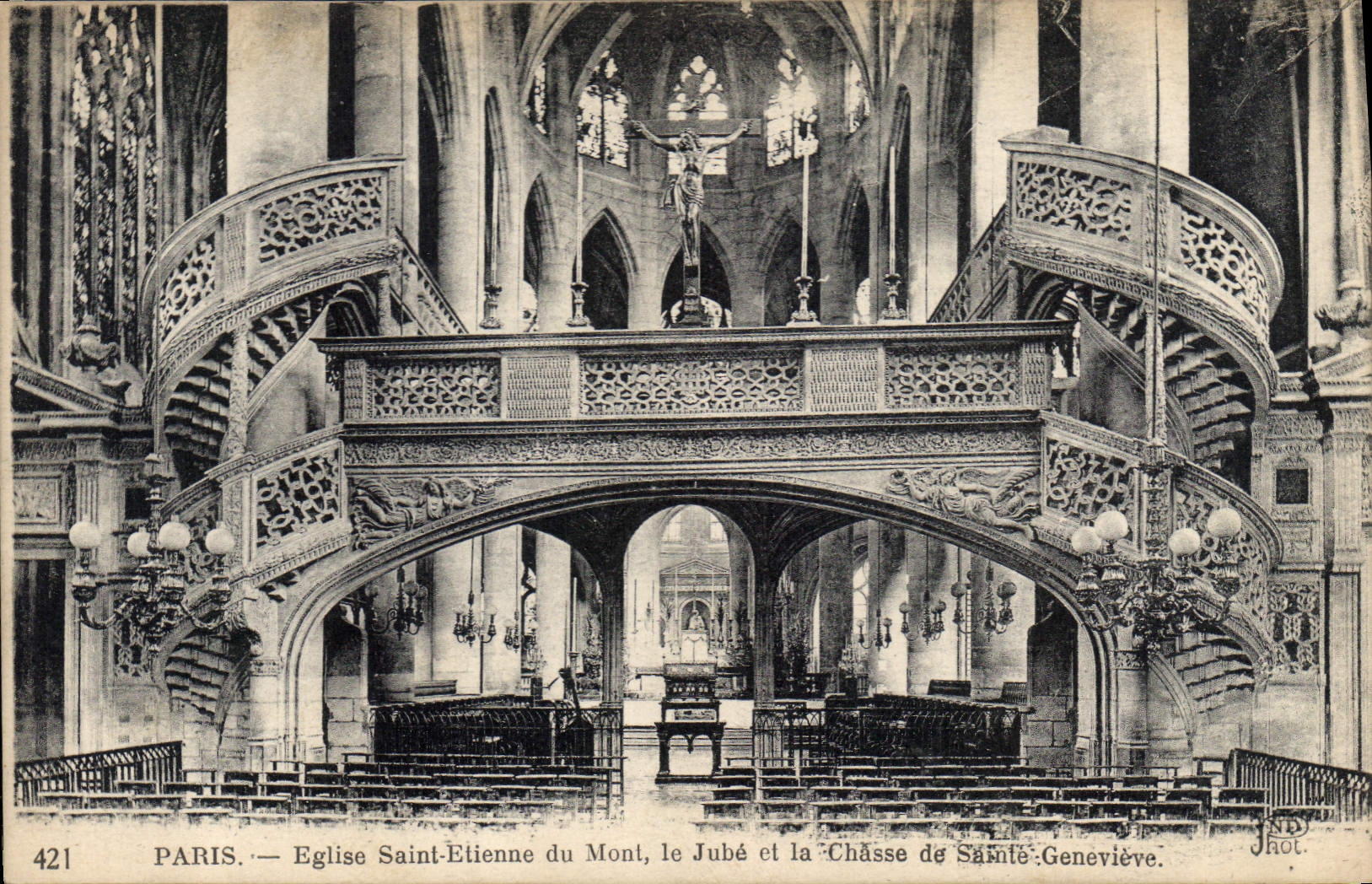 CPA Paris Eglise Saint Etienne du Mont le Jube et la Chasse de Sainte Genevieve 