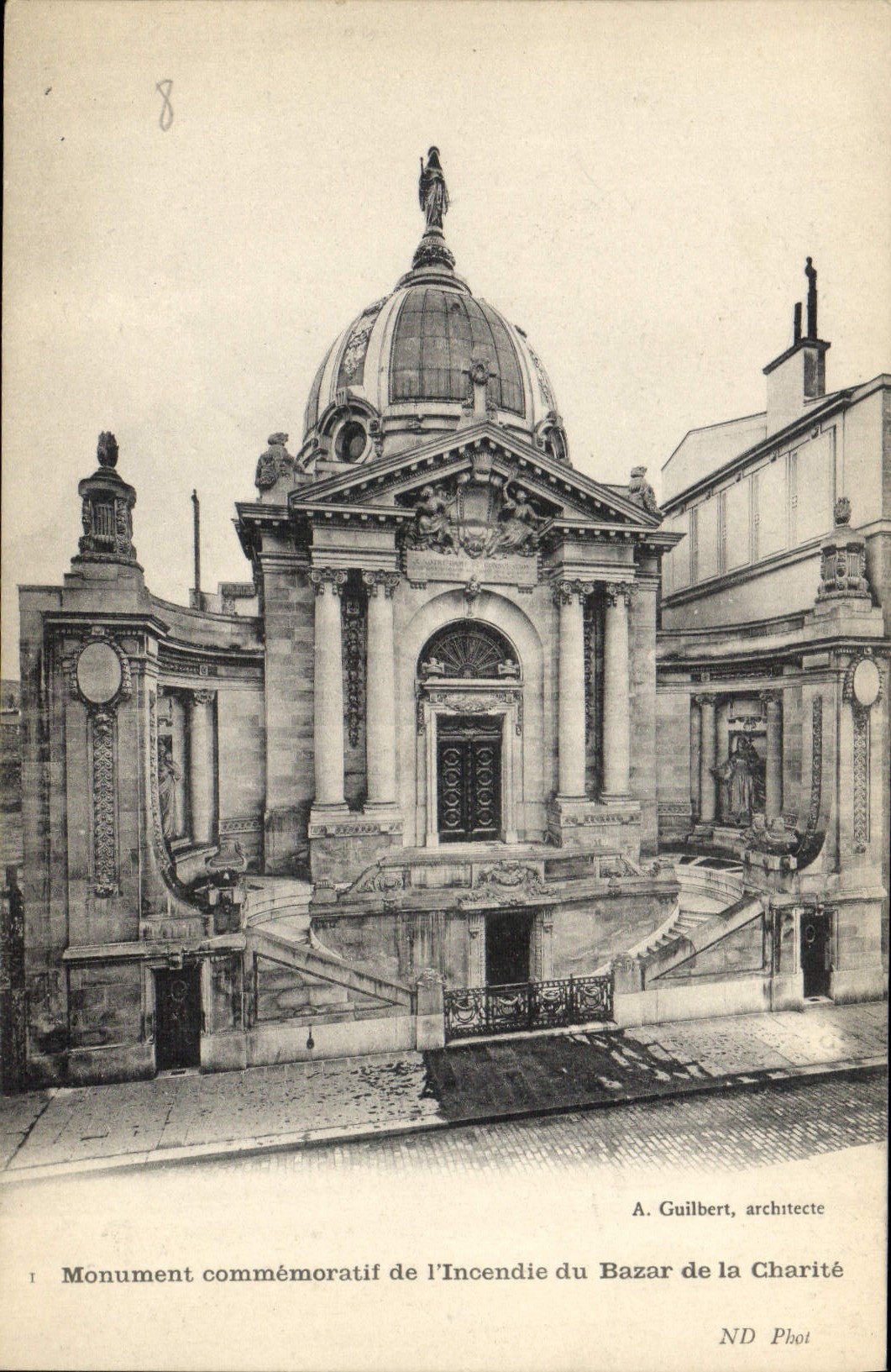 CPA Monument Commemoratif de l'Incendie du Bazar de la Charite 