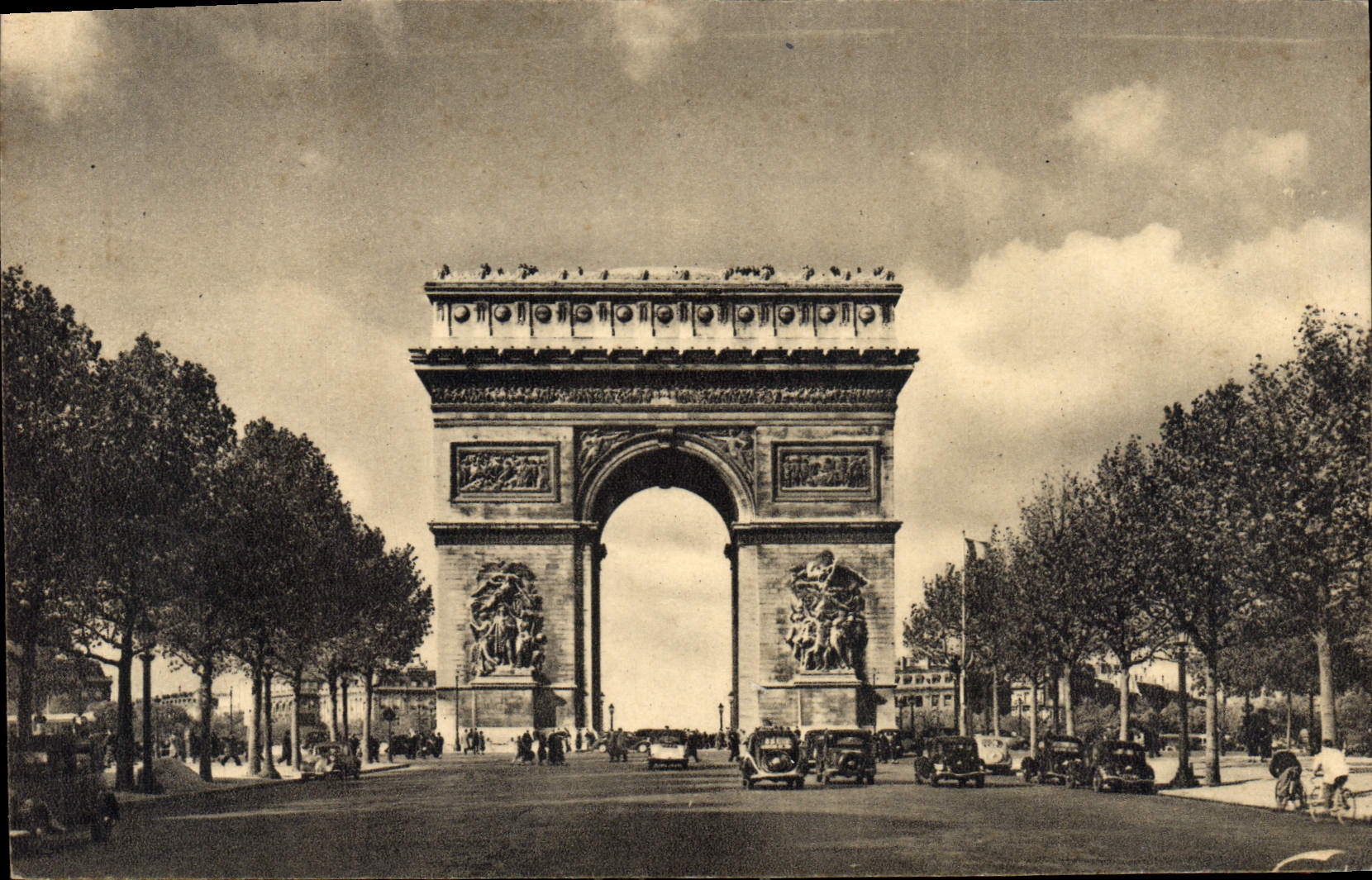 CPA Paris et ses Merveilles l'Arc de Triomphe 